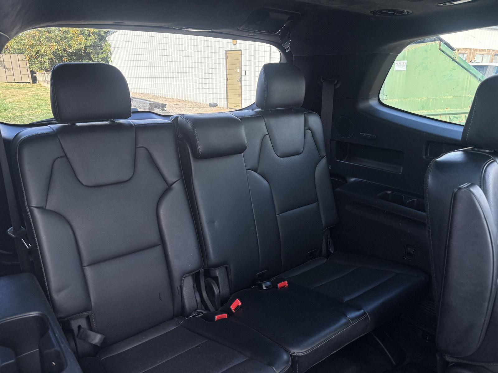 Vehicle photo 35