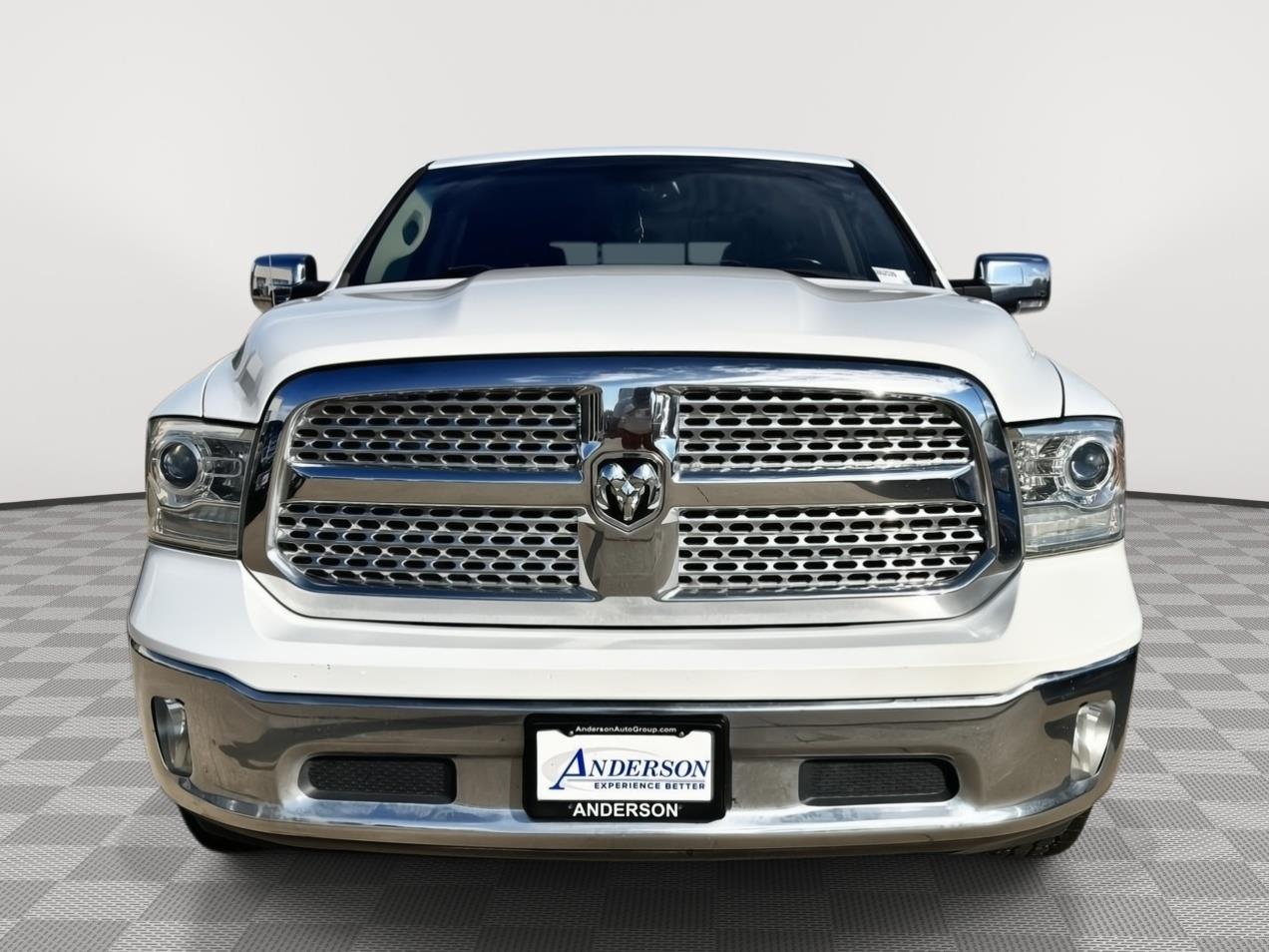 Vehicle photo 5