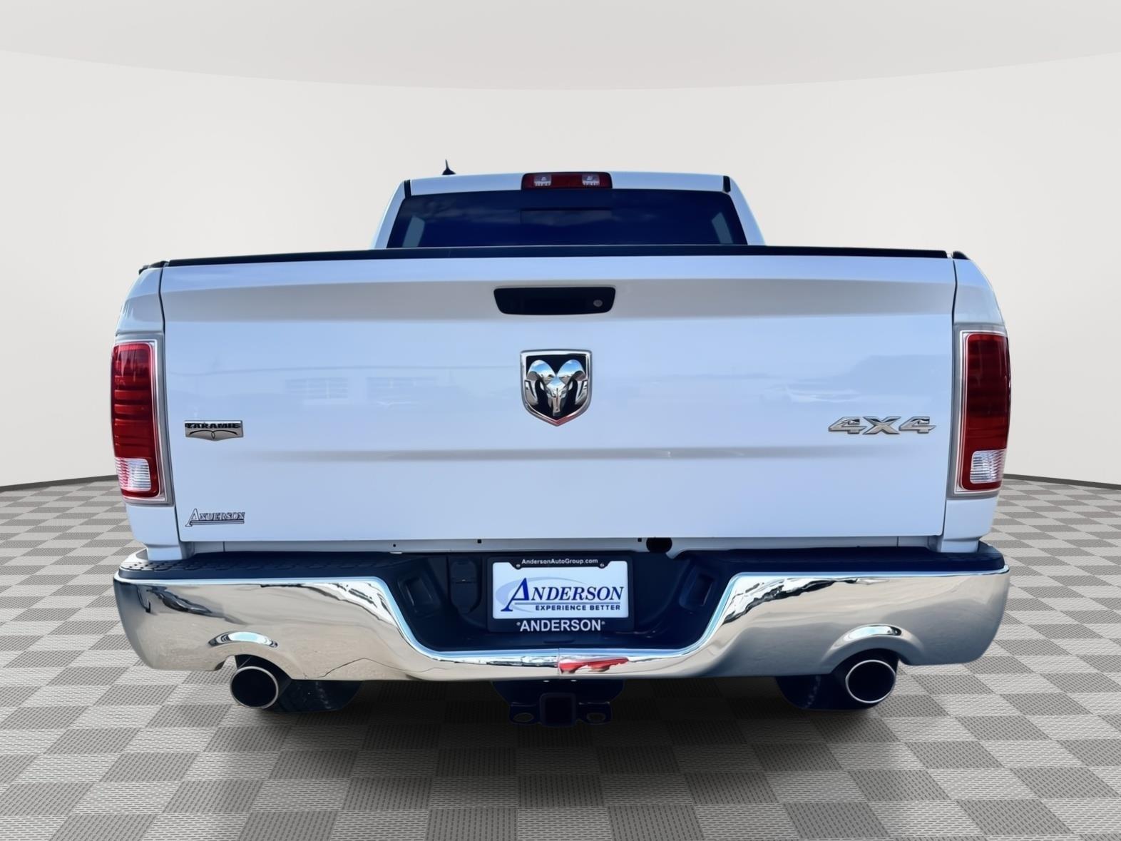 Vehicle photo 9