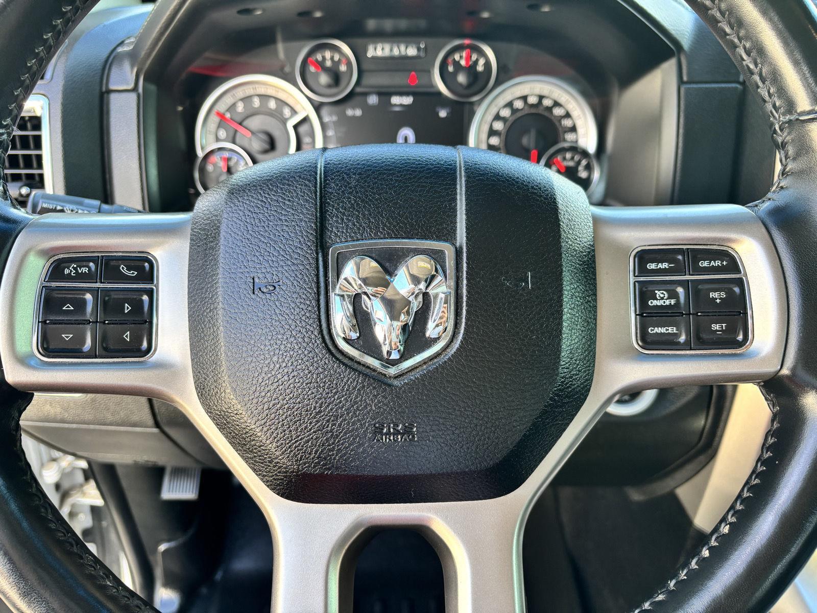 Vehicle photo 14