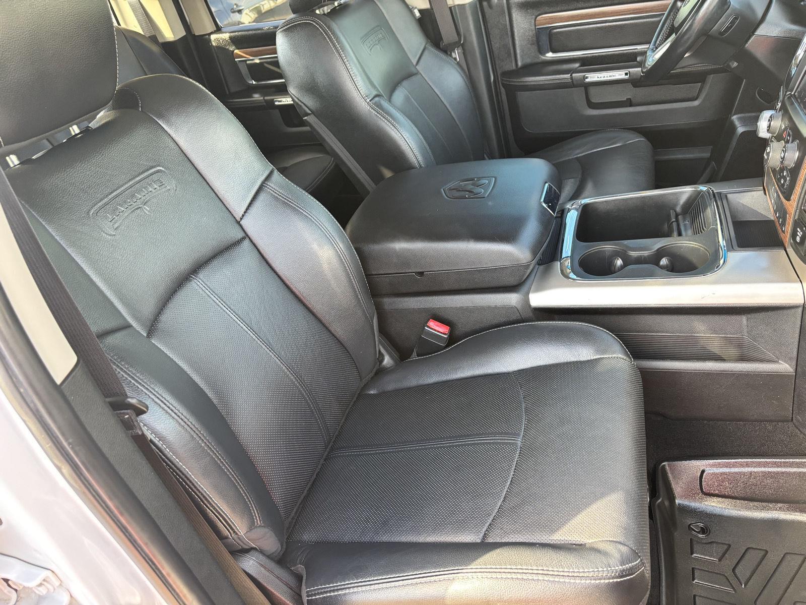 Vehicle photo 28