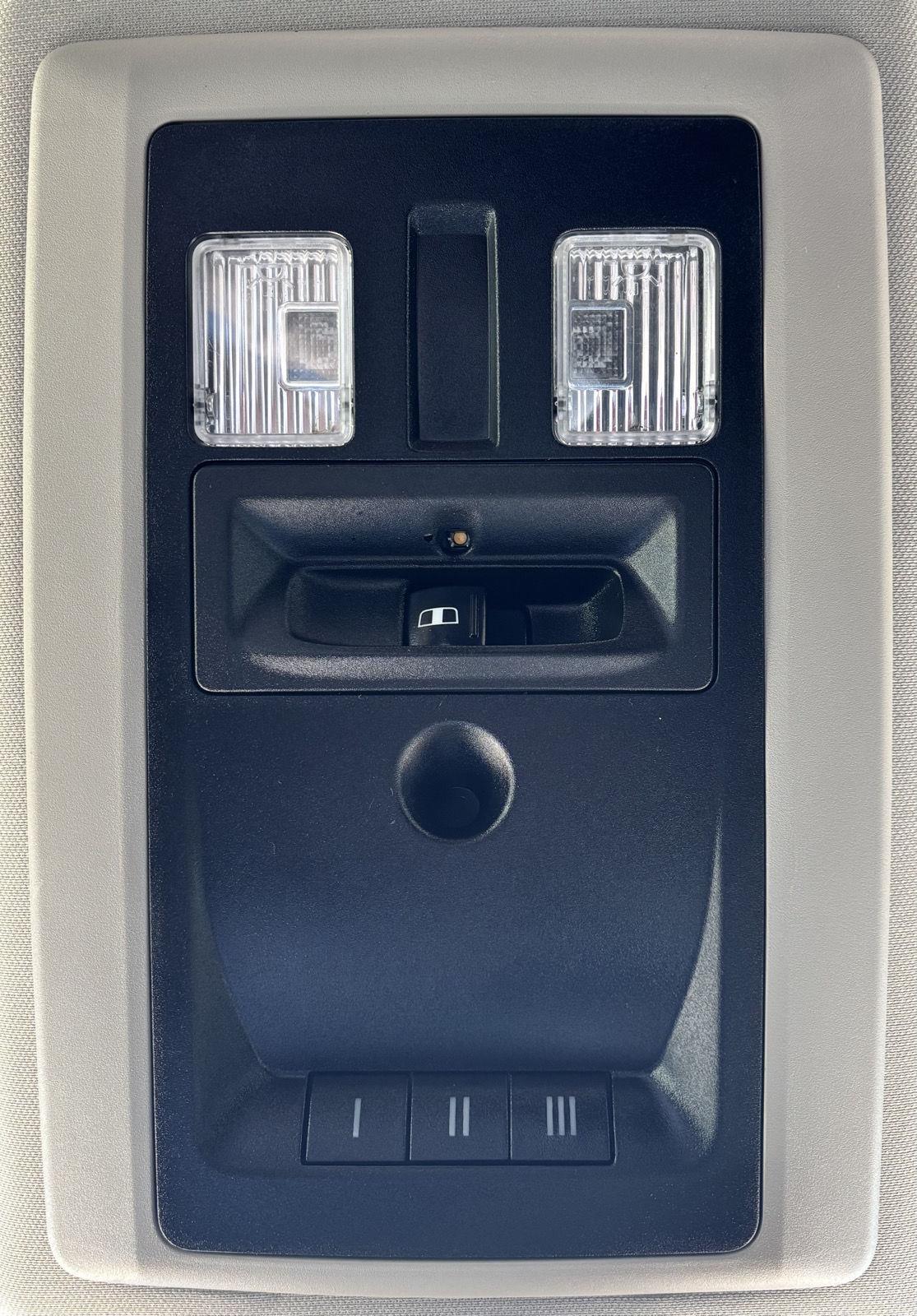 Vehicle photo 36