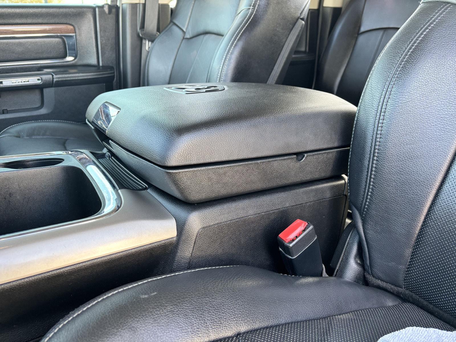Vehicle photo 37