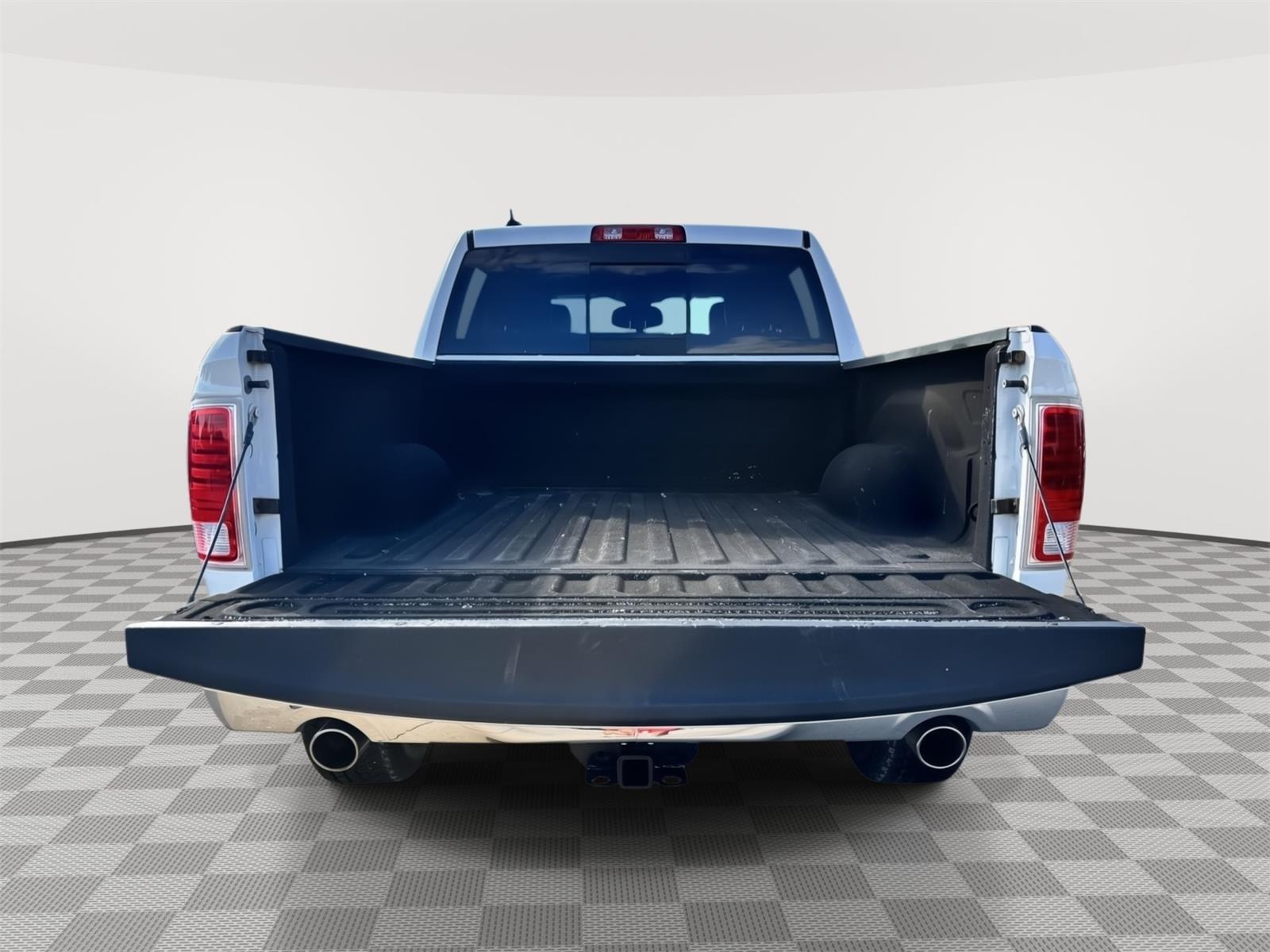 Vehicle photo 40