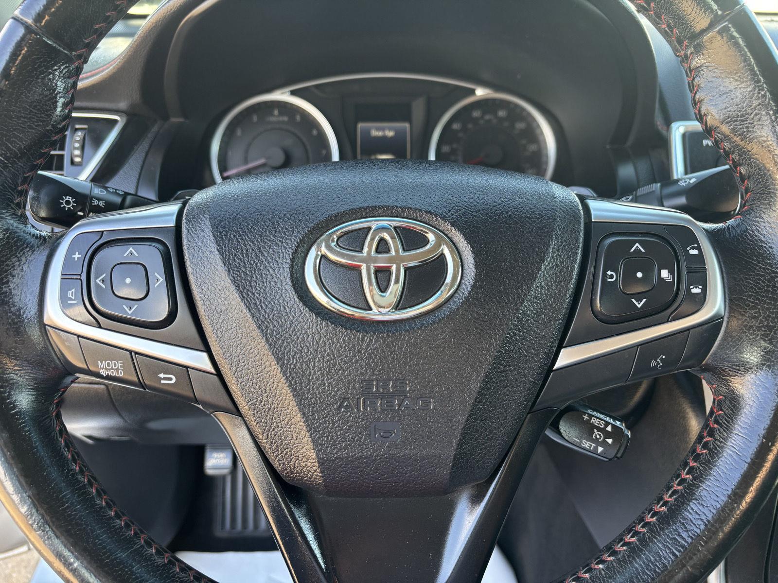 Vehicle photo 14