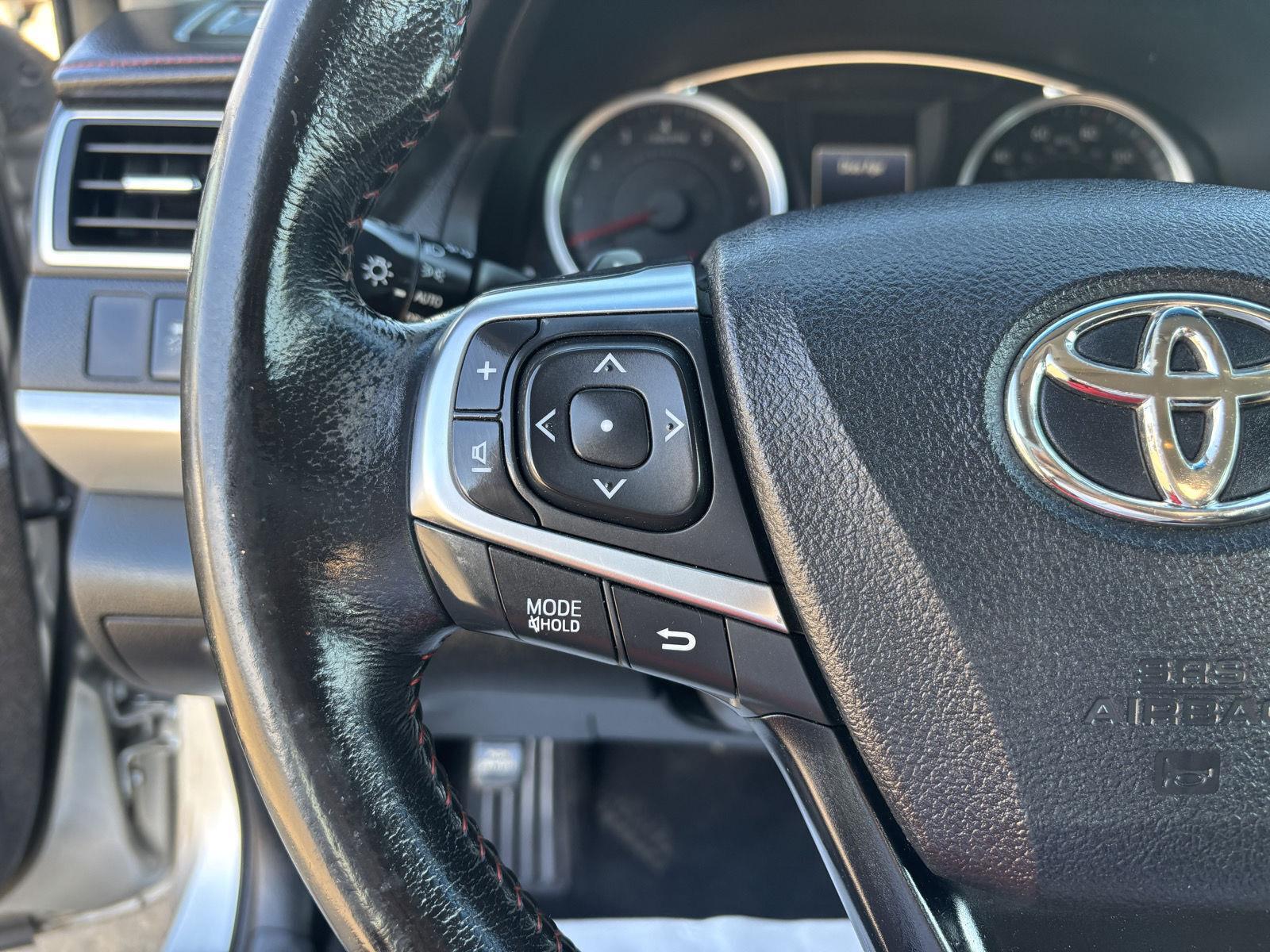 Vehicle photo 15