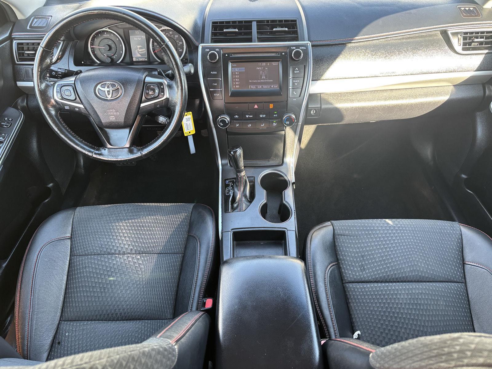 Vehicle photo 23