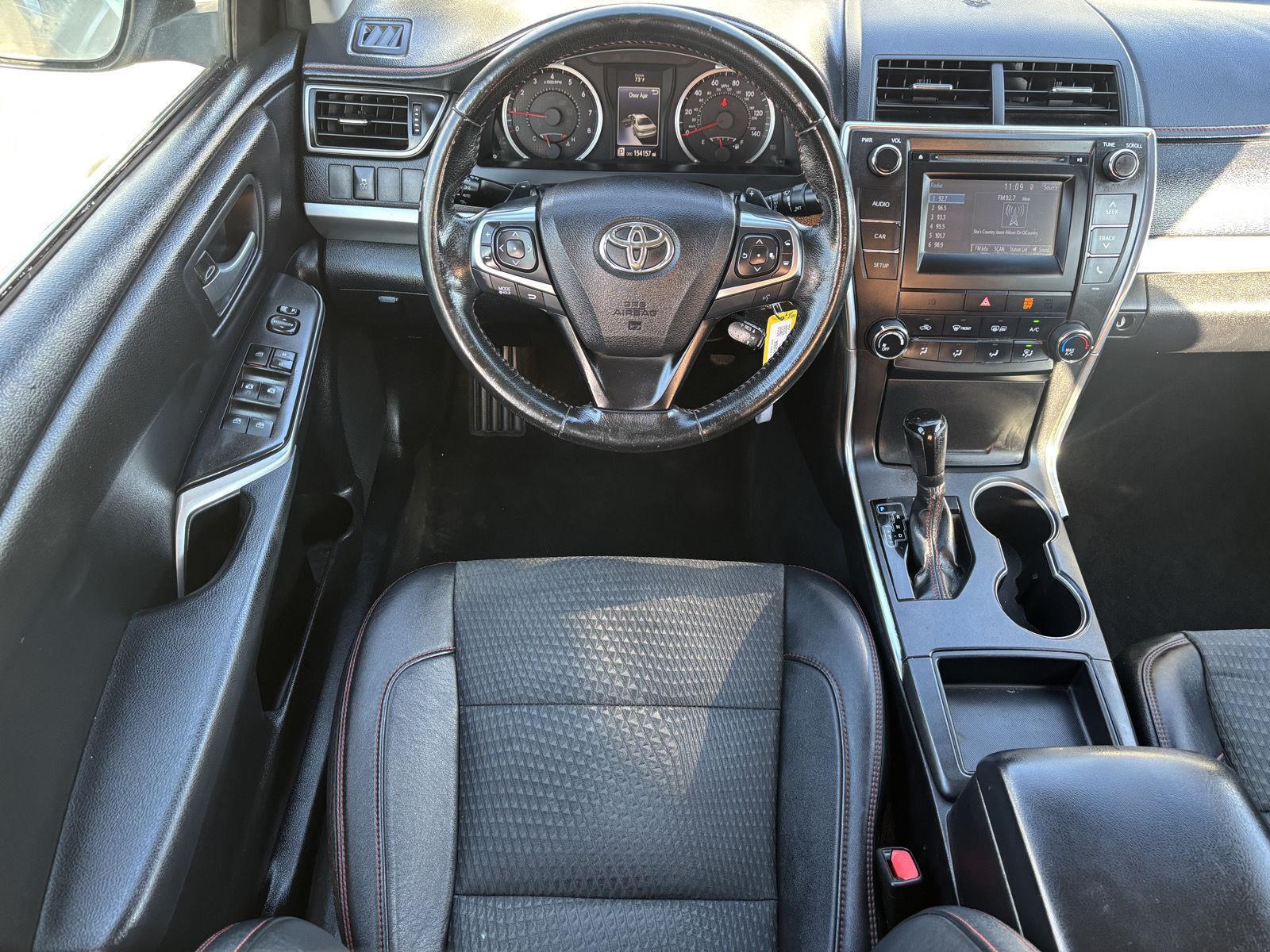 Vehicle photo 24