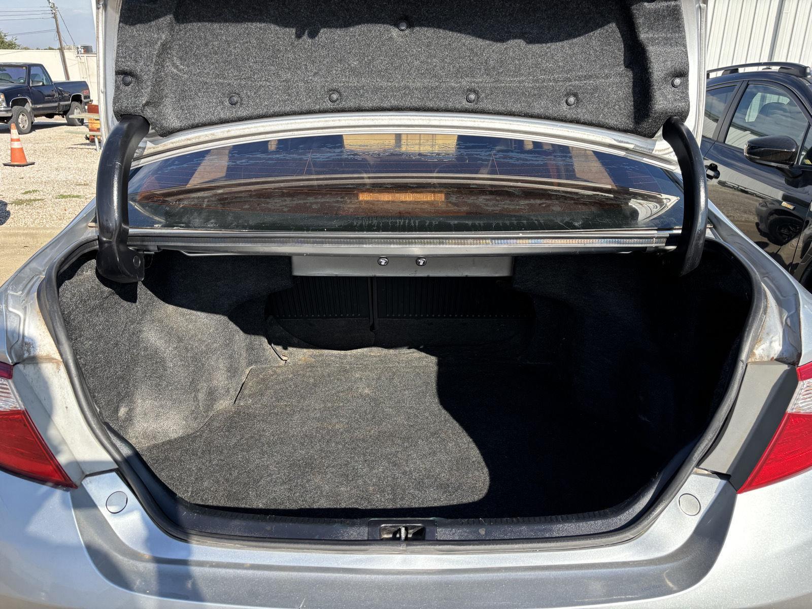 Vehicle photo 38