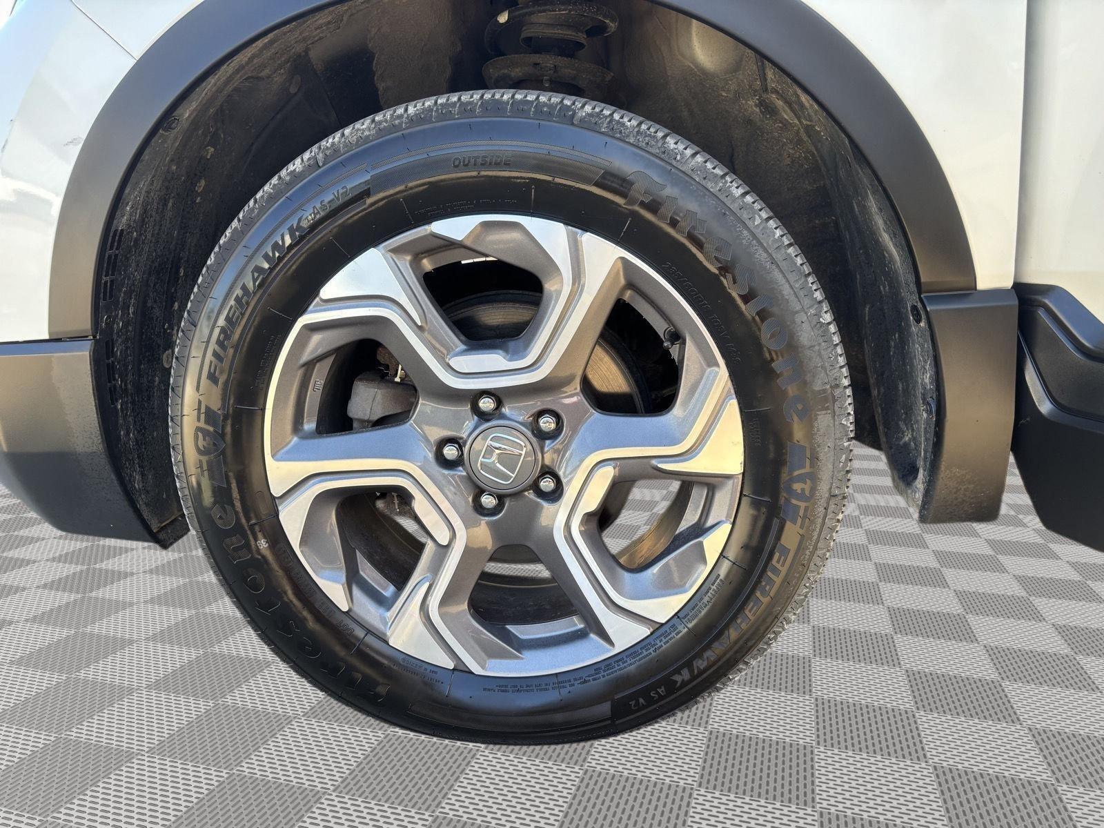 Vehicle photo 12