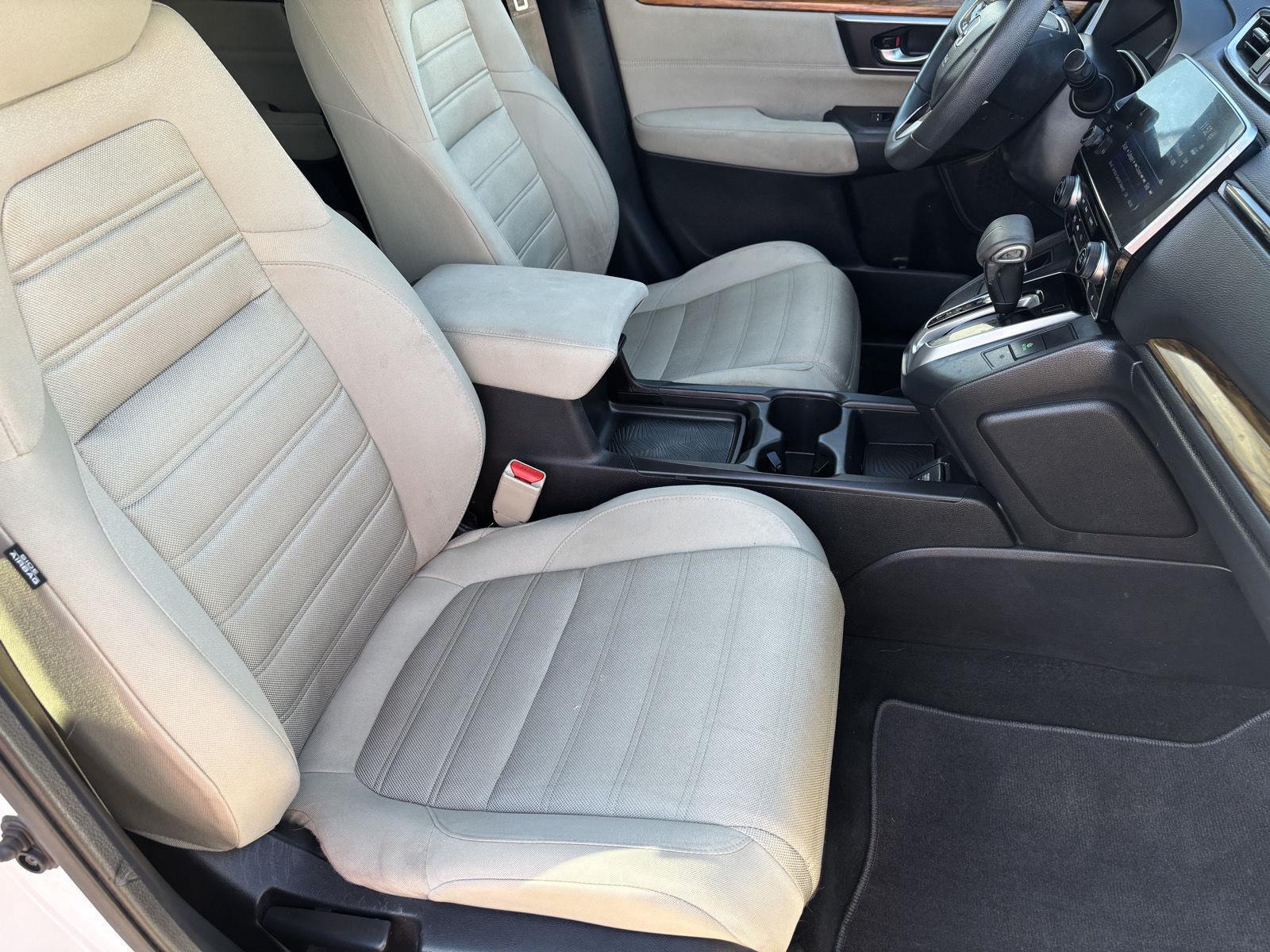 Vehicle photo 29