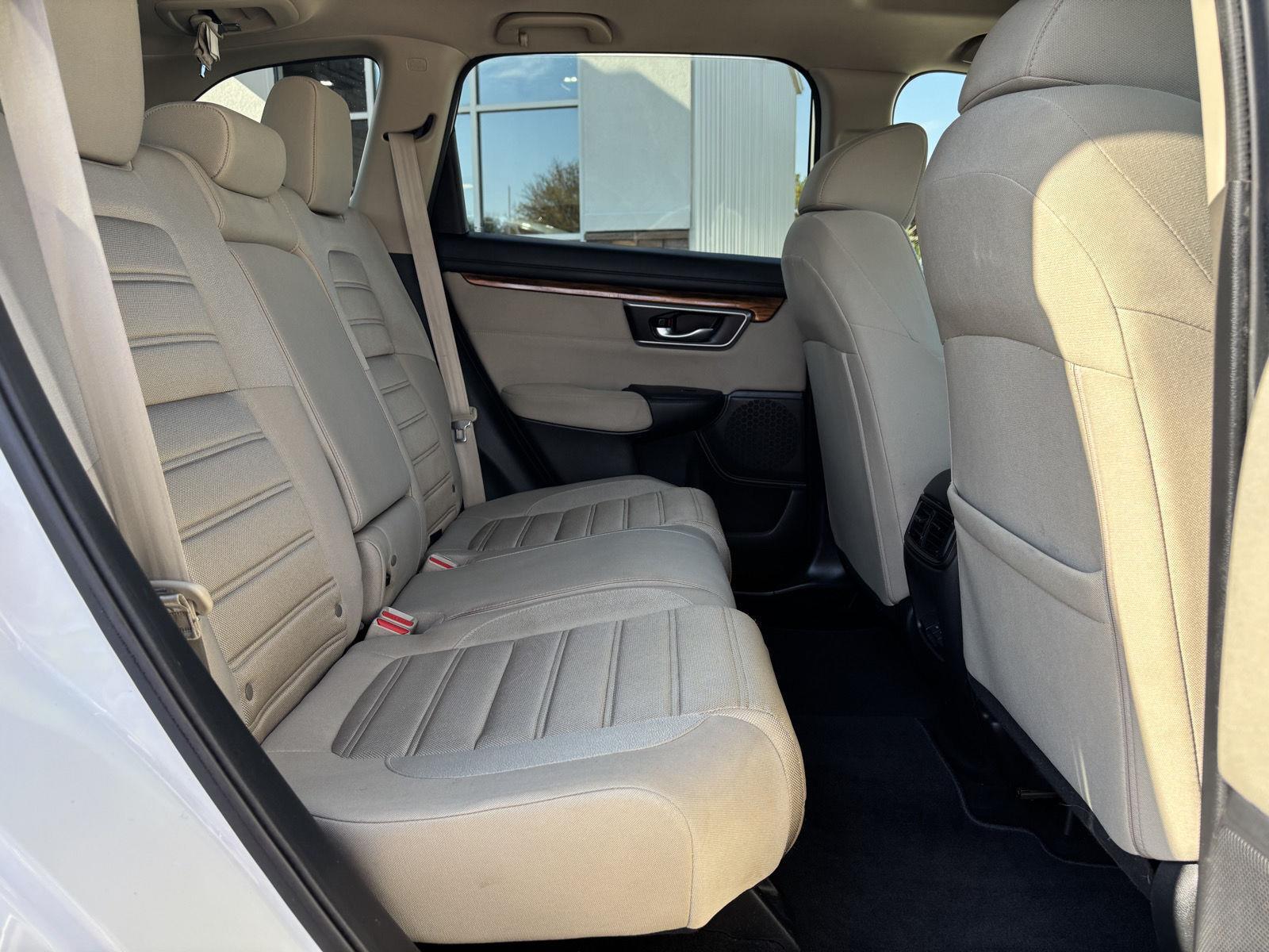 Vehicle photo 31