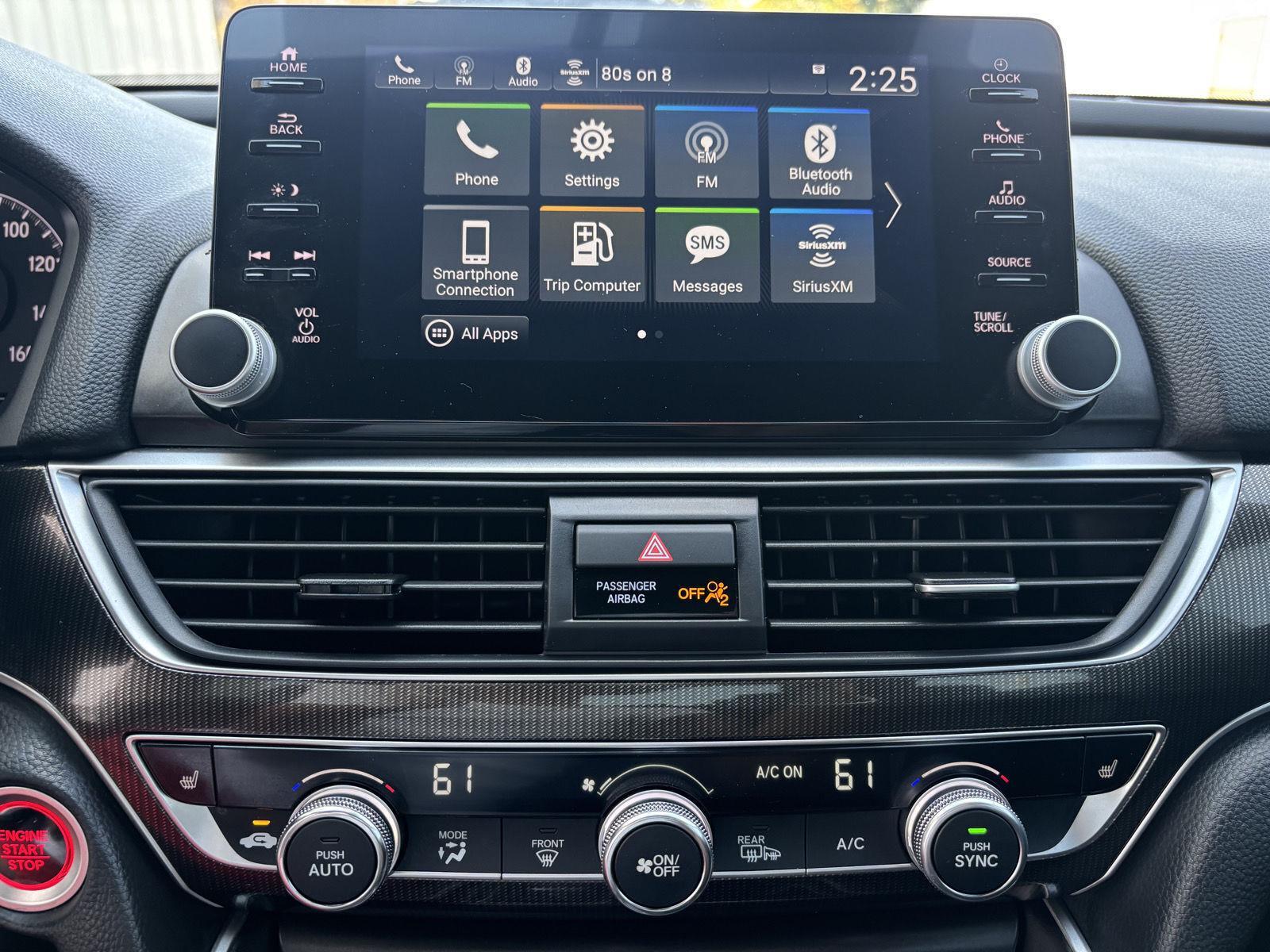 Vehicle photo 25