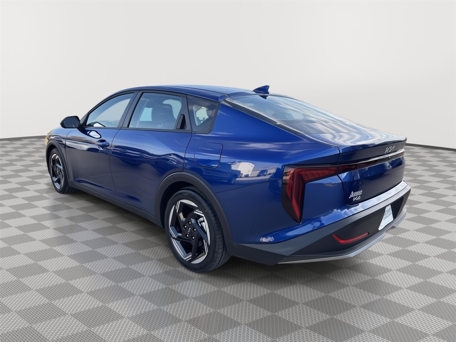 Vehicle photo 10