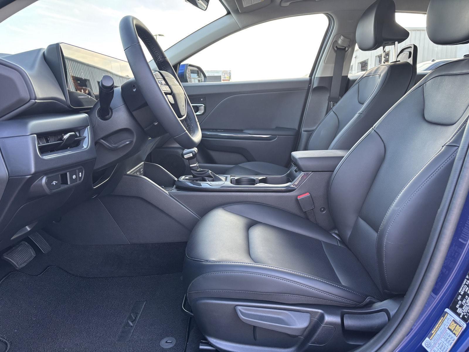 Vehicle photo 20