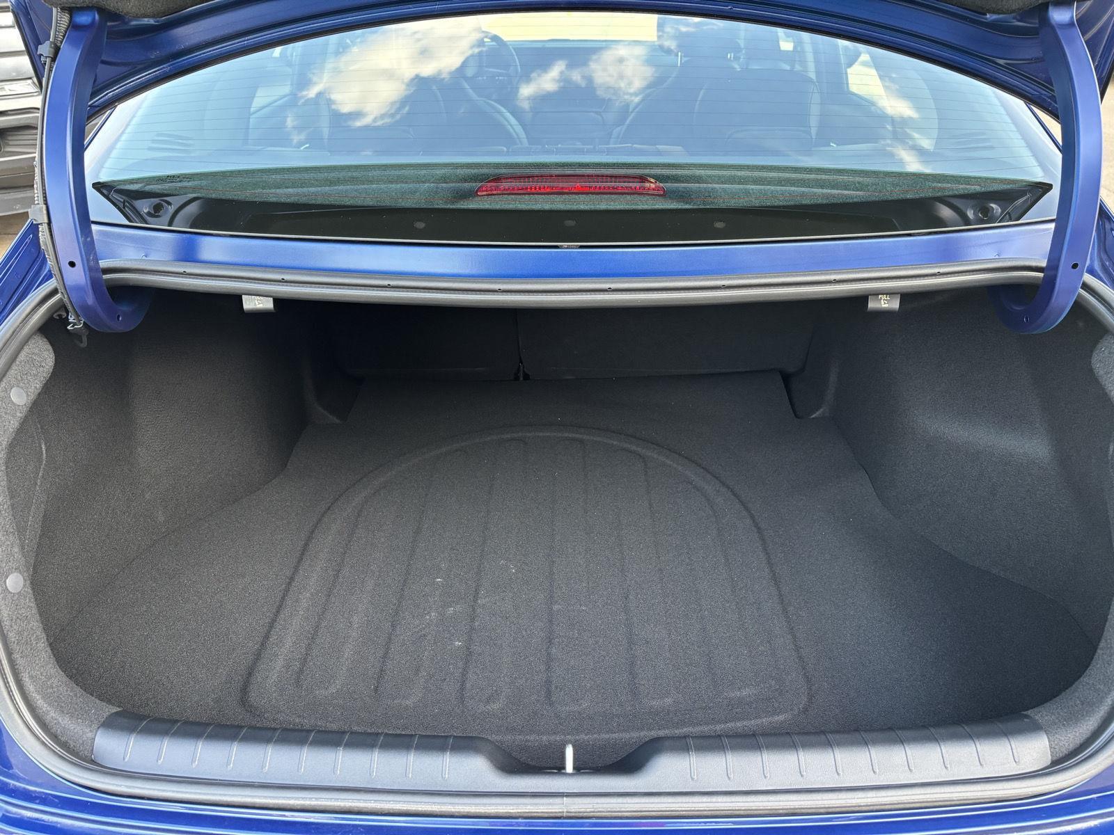 Vehicle photo 43