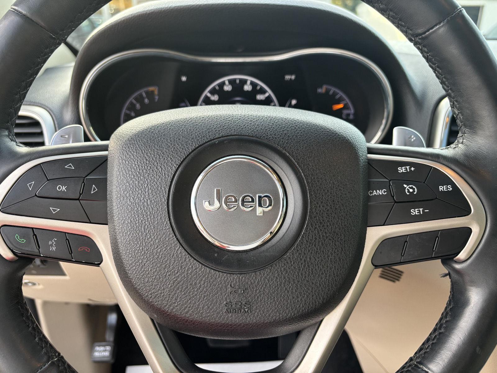 Vehicle photo 12