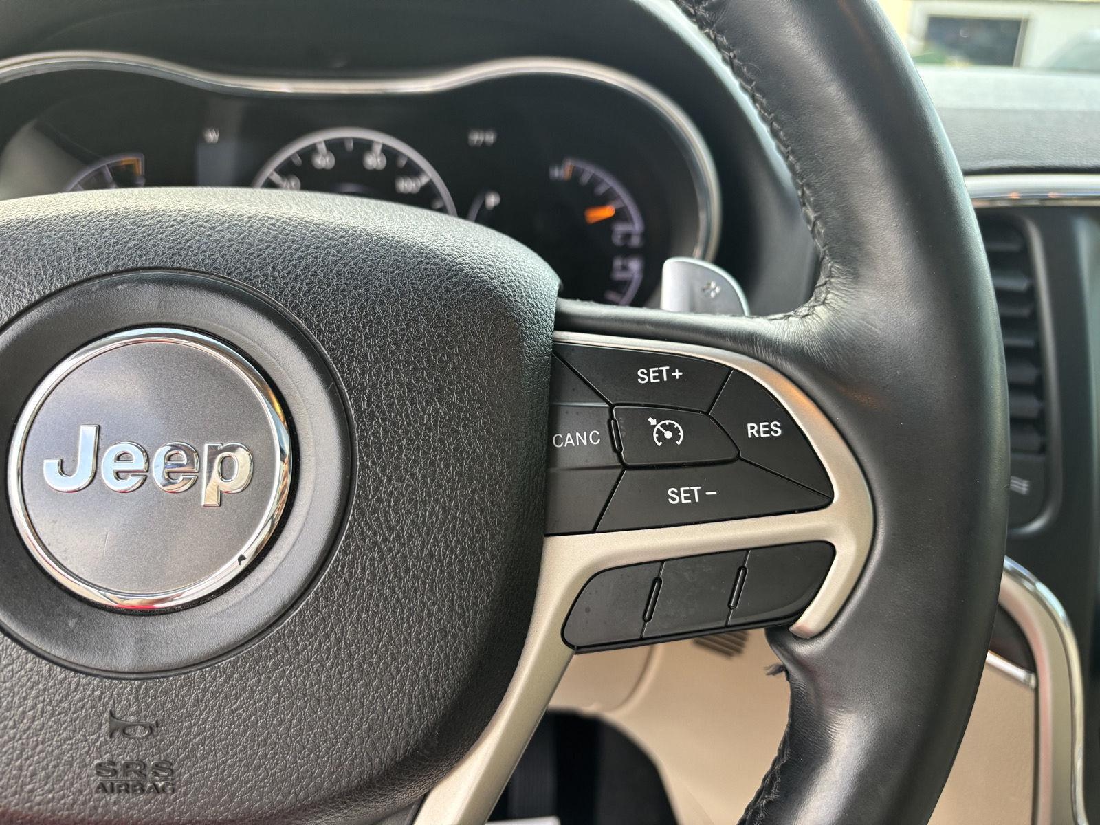 Vehicle photo 14