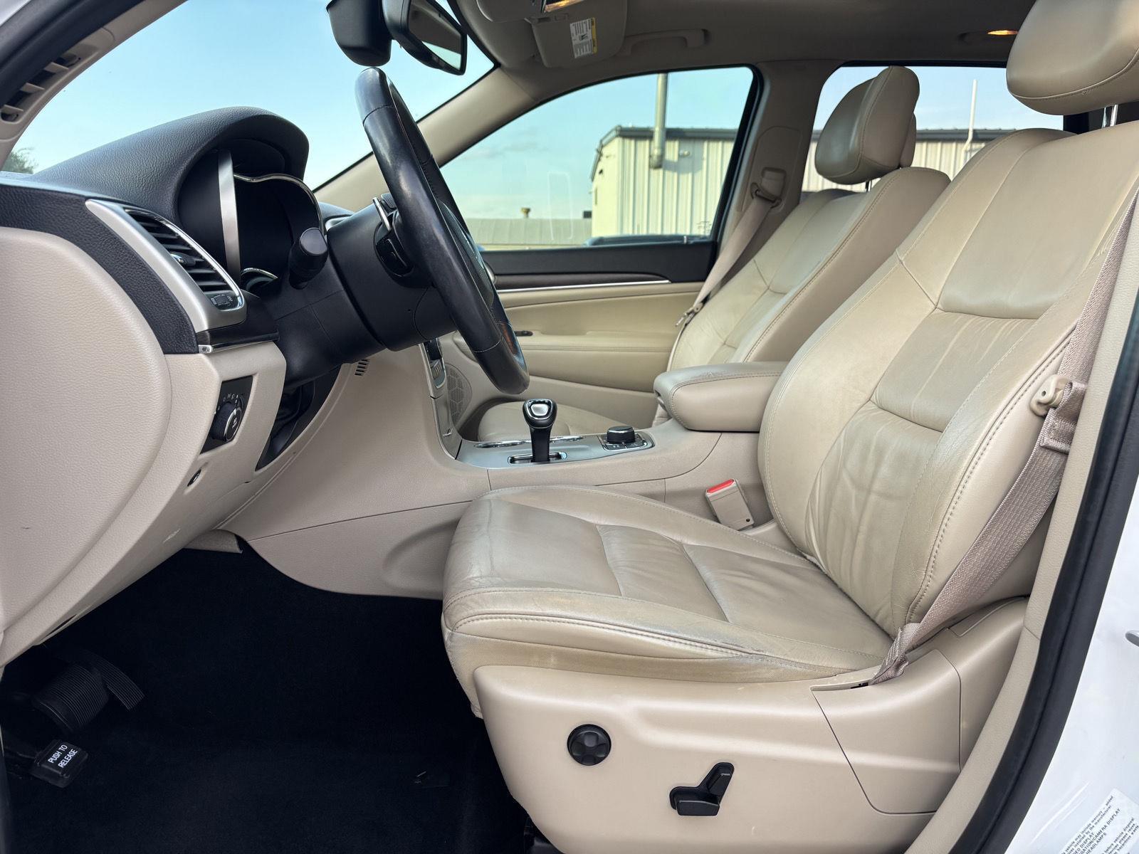 Vehicle photo 18