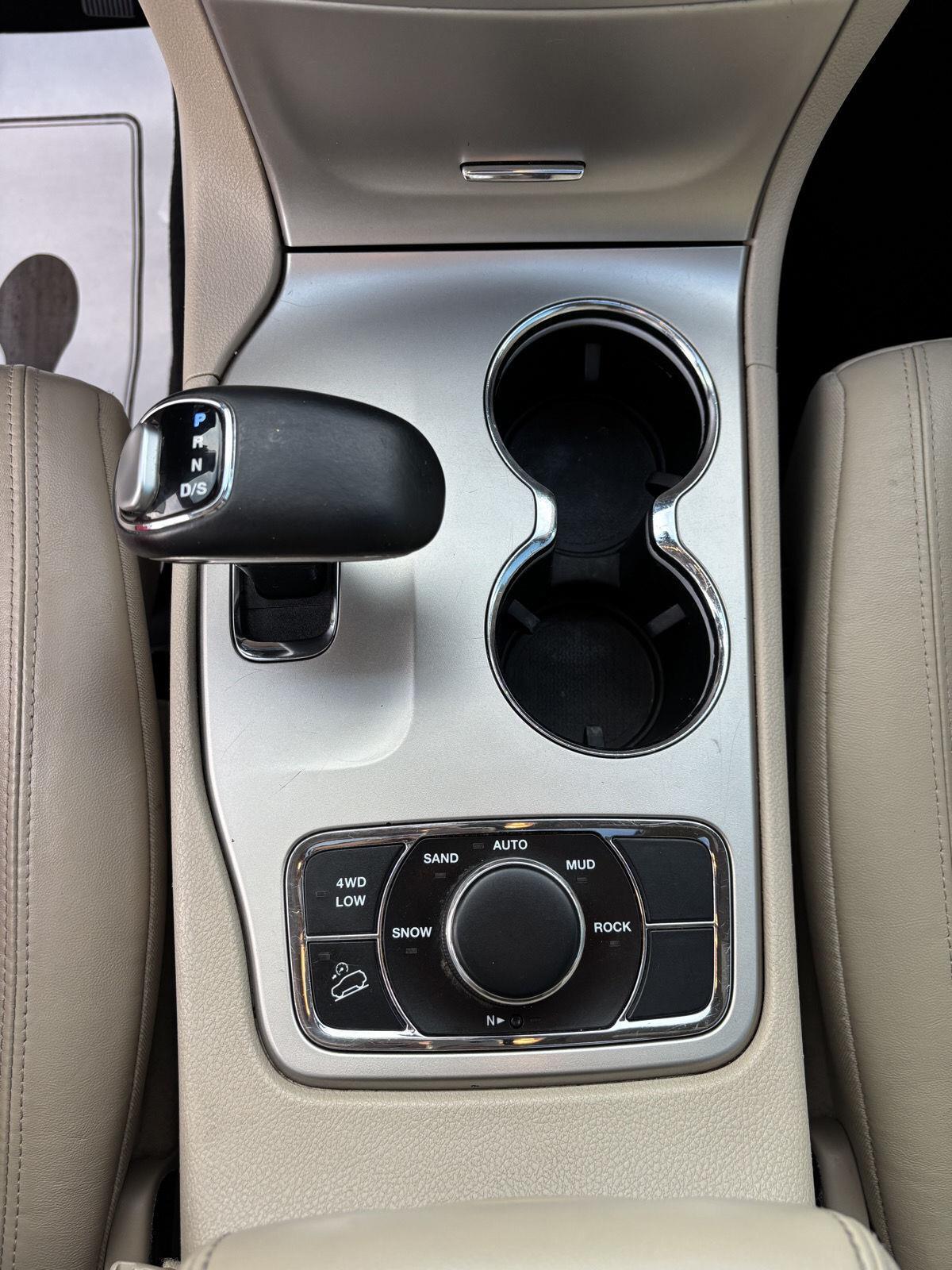 Vehicle photo 36