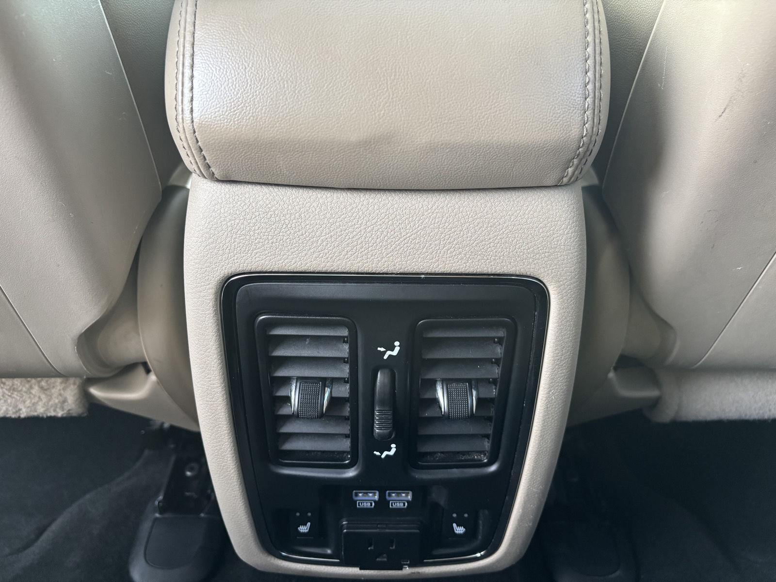 Vehicle photo 39