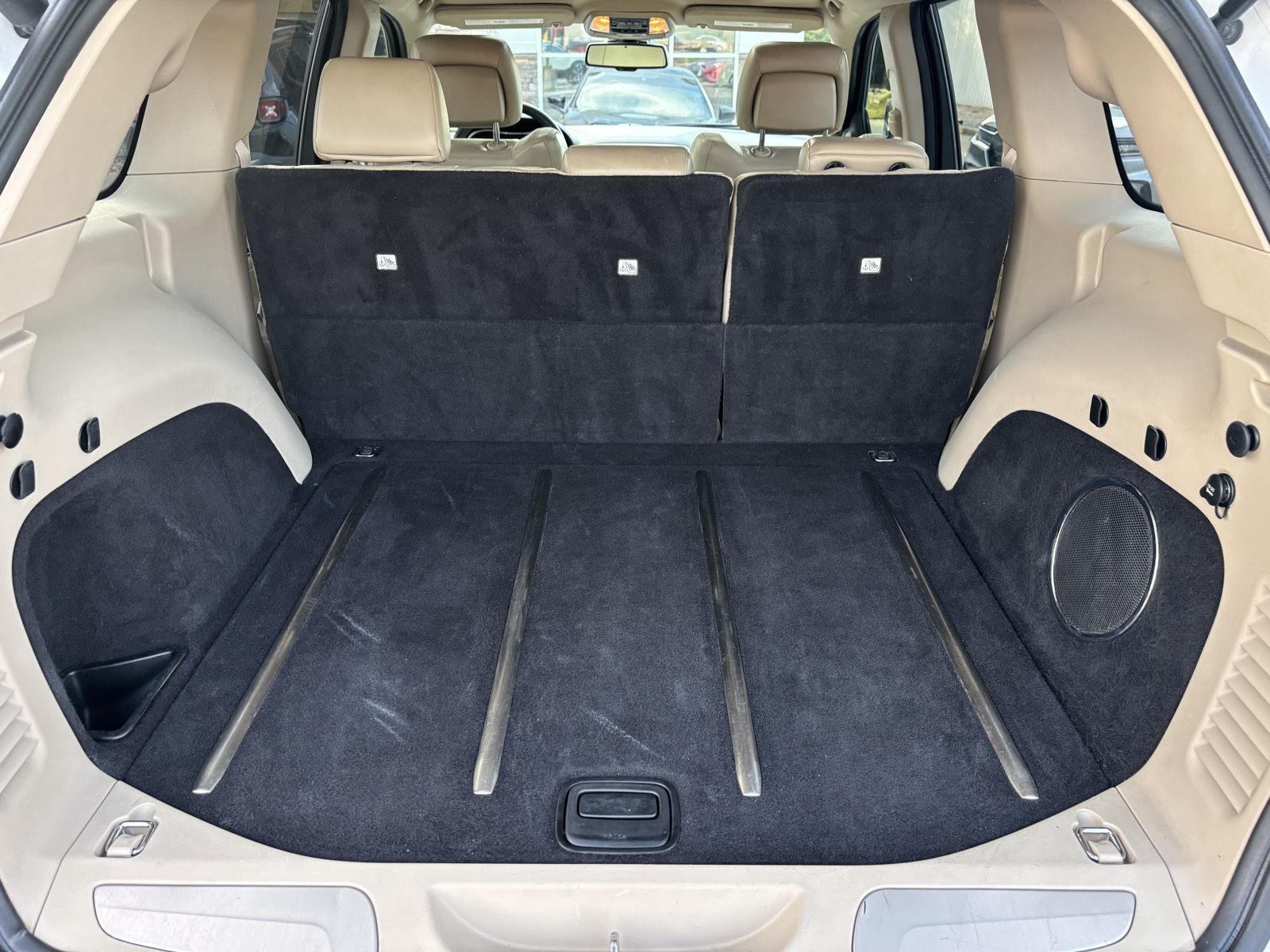 Vehicle photo 41