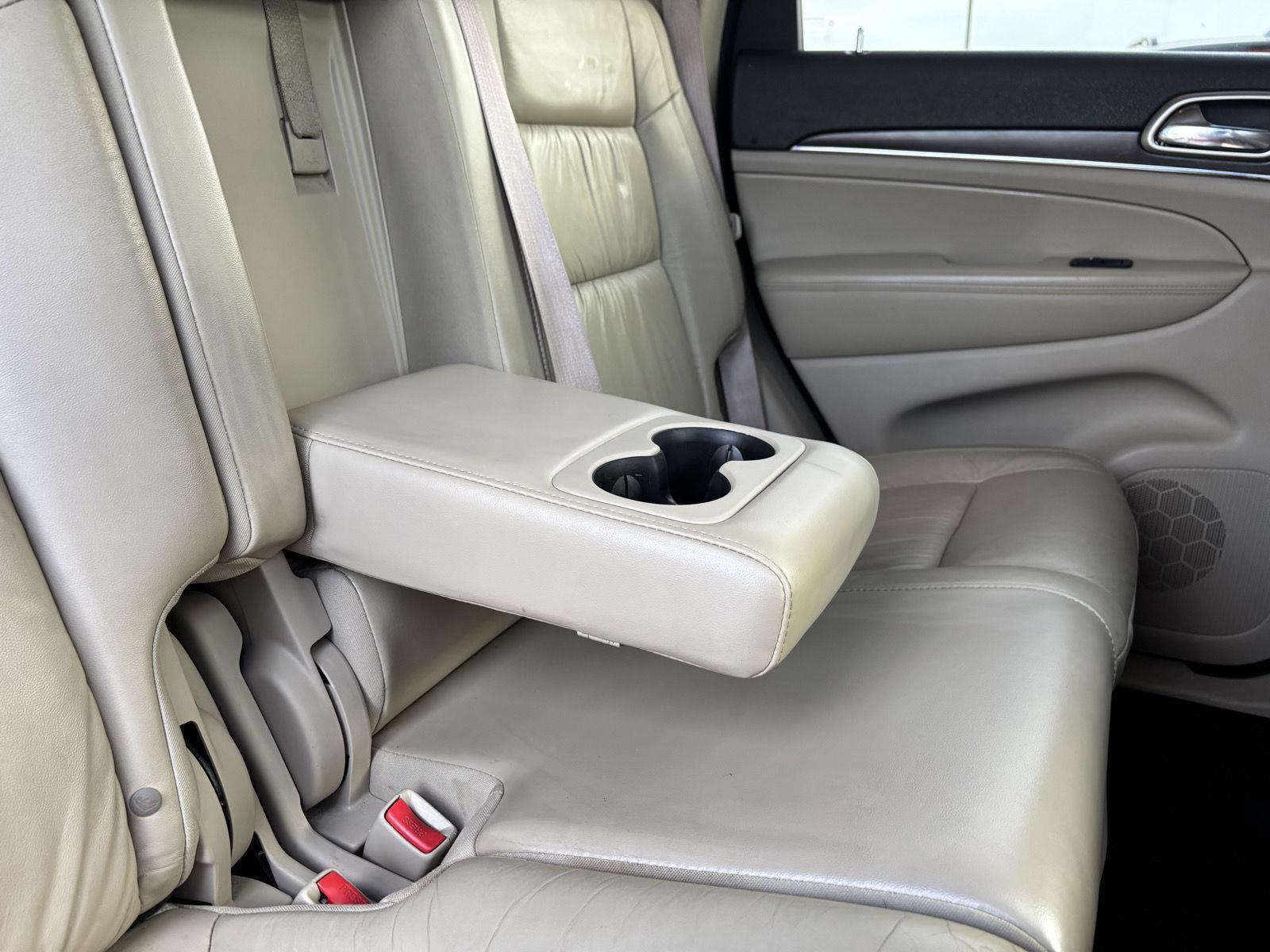 Vehicle photo 43