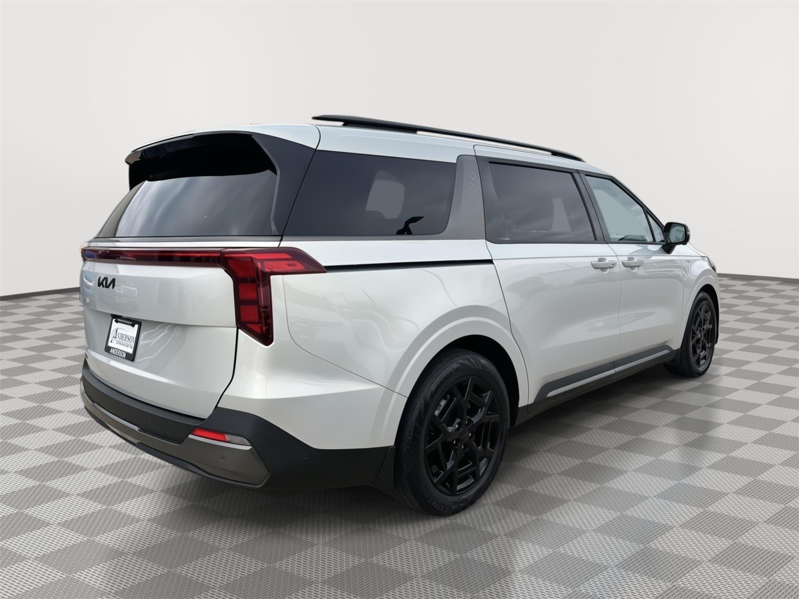Vehicle photo 8