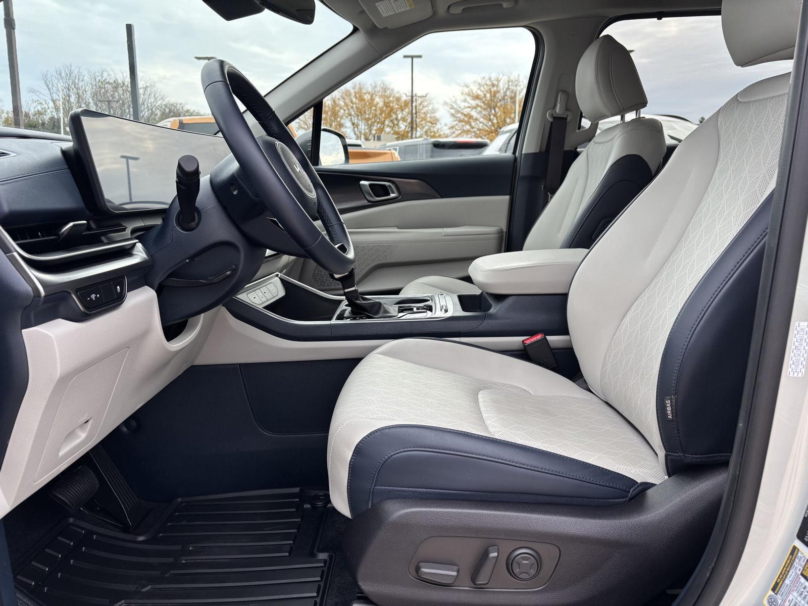 Vehicle photo 20