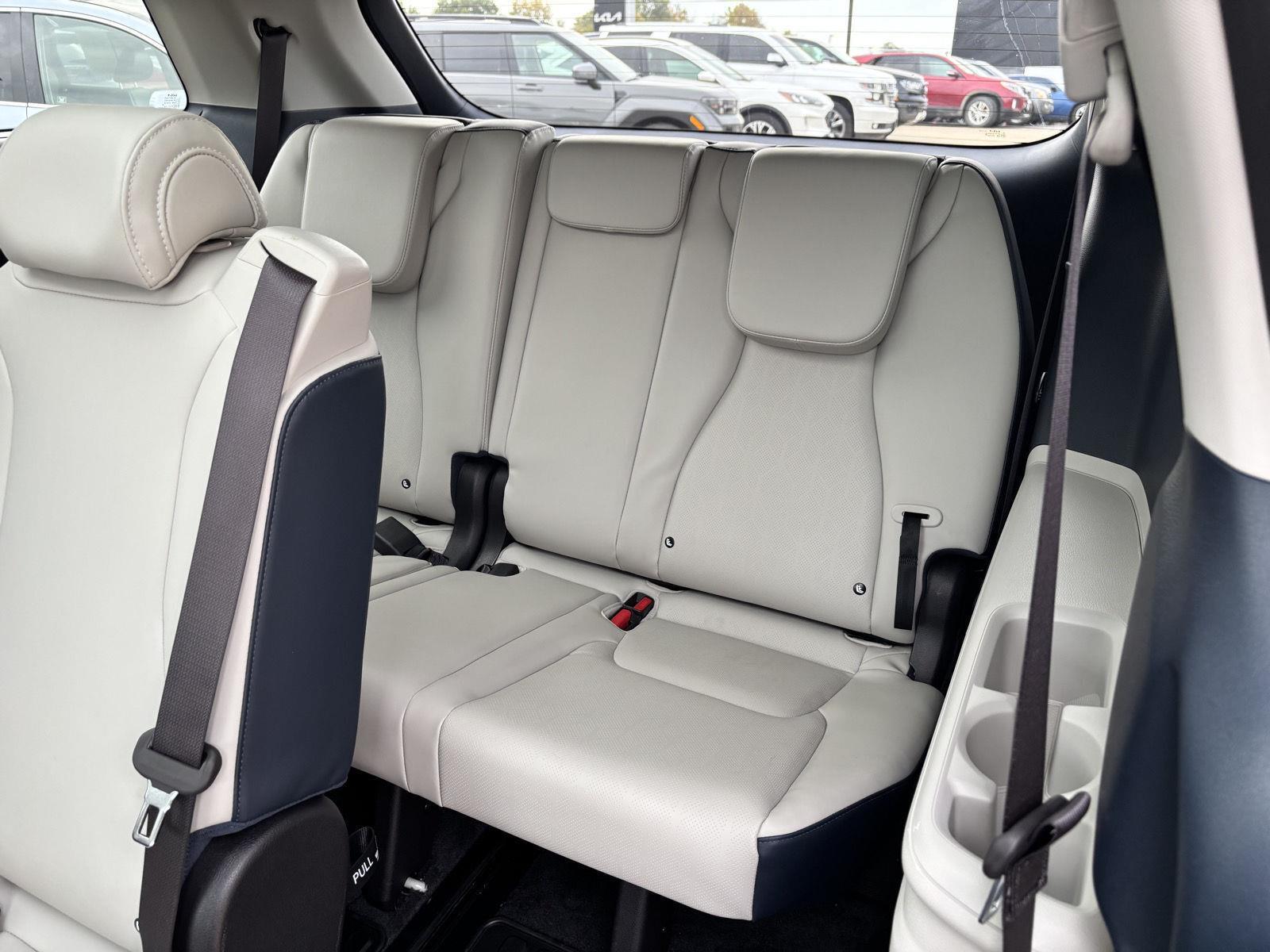 Vehicle photo 36