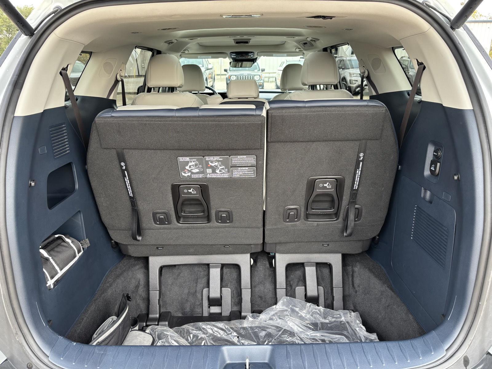 Vehicle photo 42