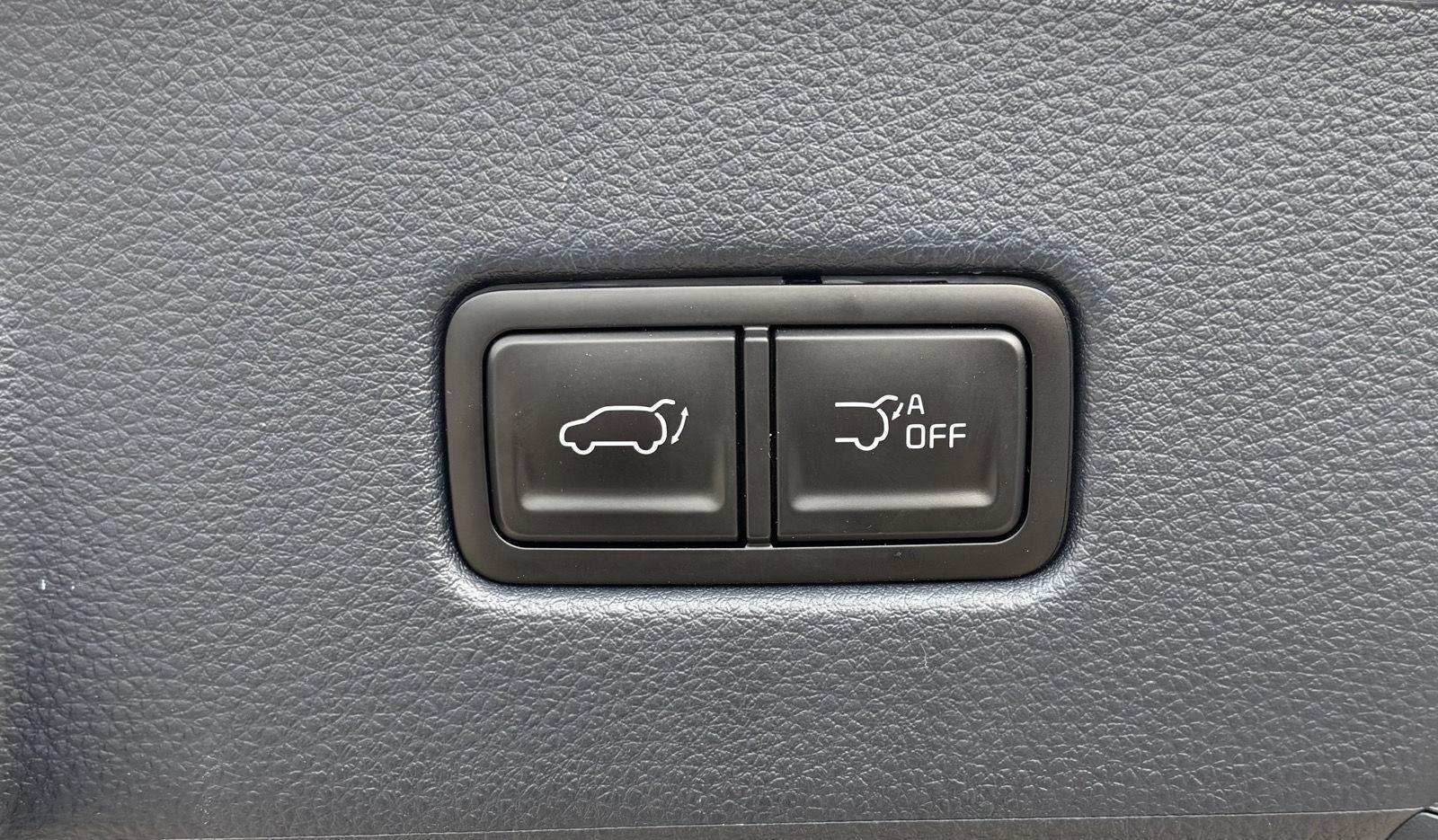 Vehicle photo 43
