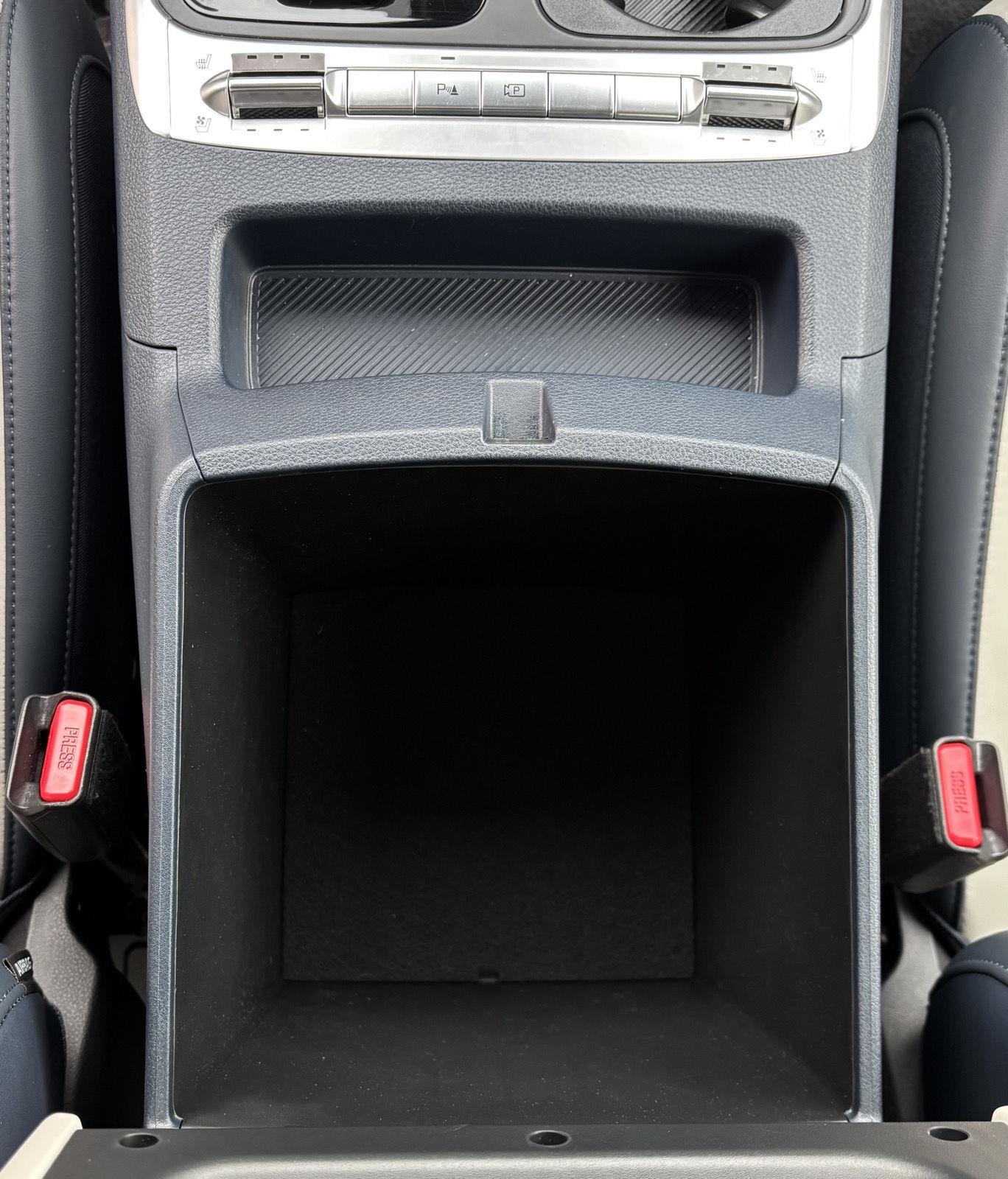 Vehicle photo 45