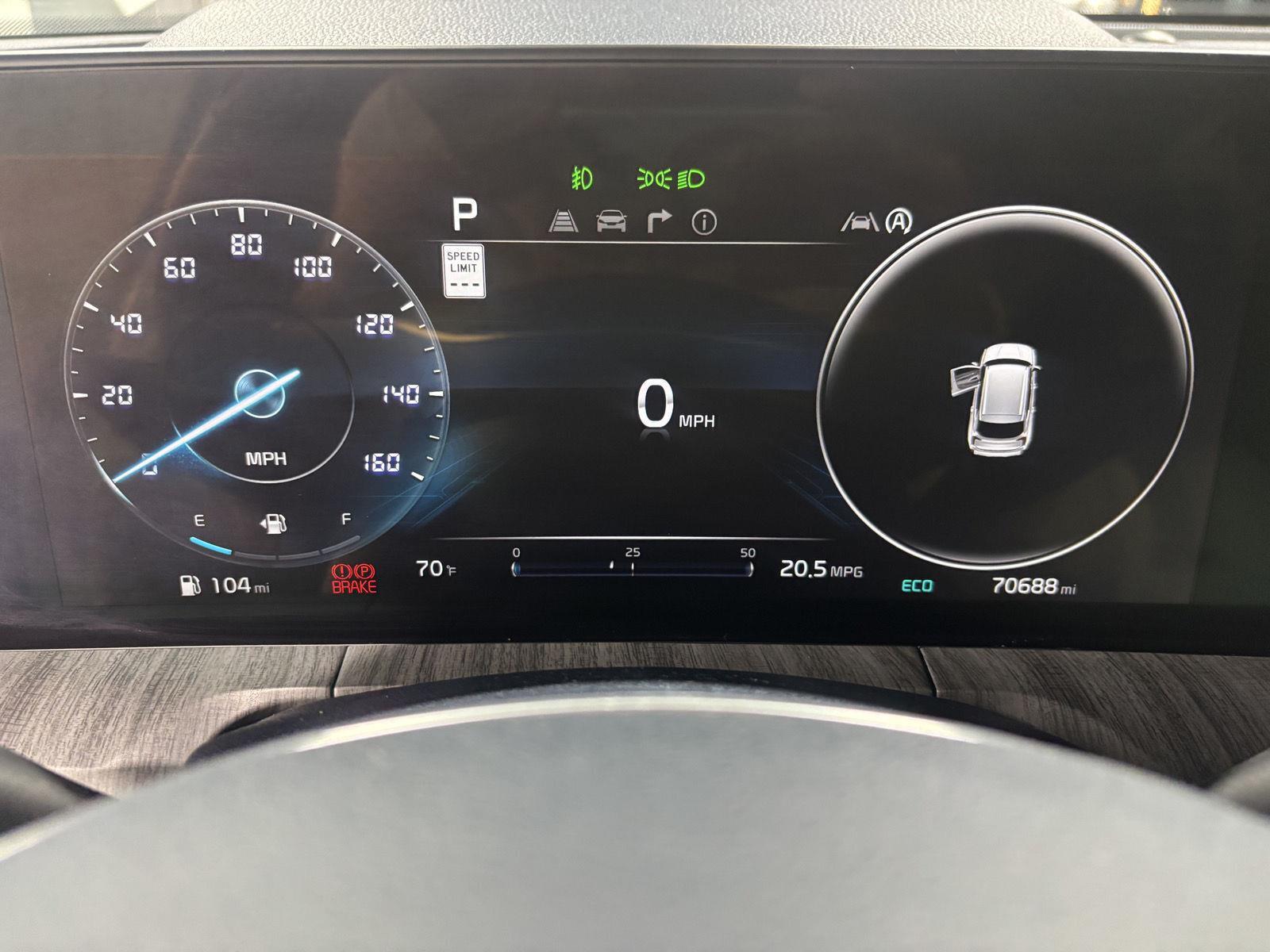Vehicle photo 3