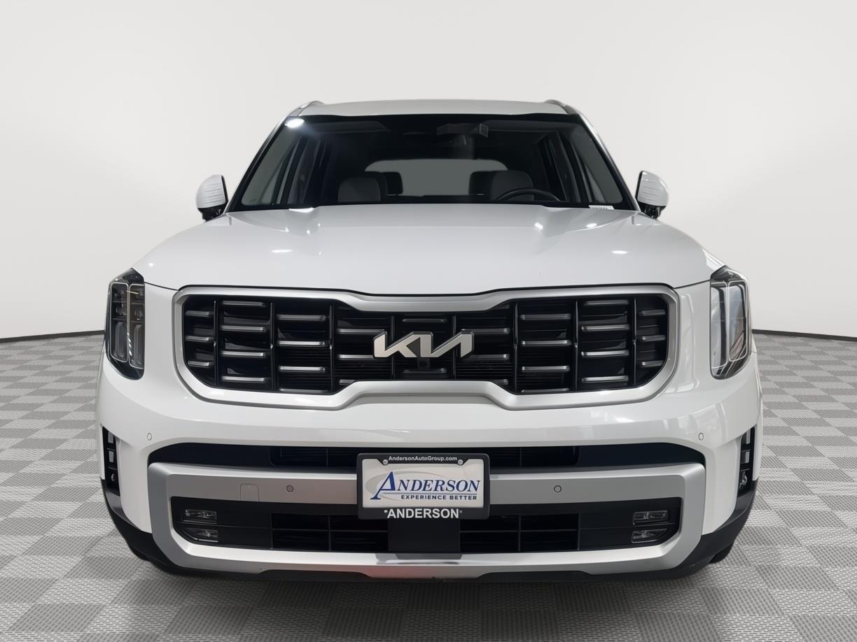 Vehicle photo 5