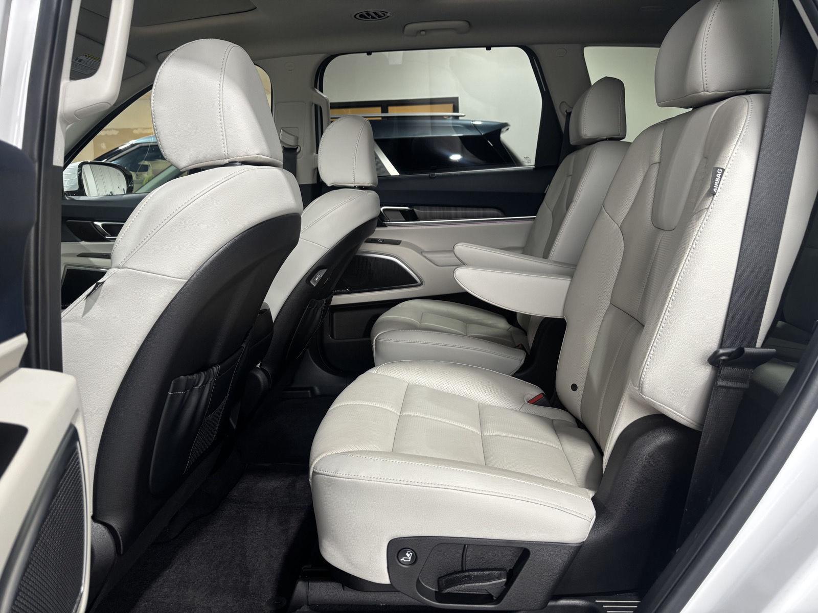 Vehicle photo 36