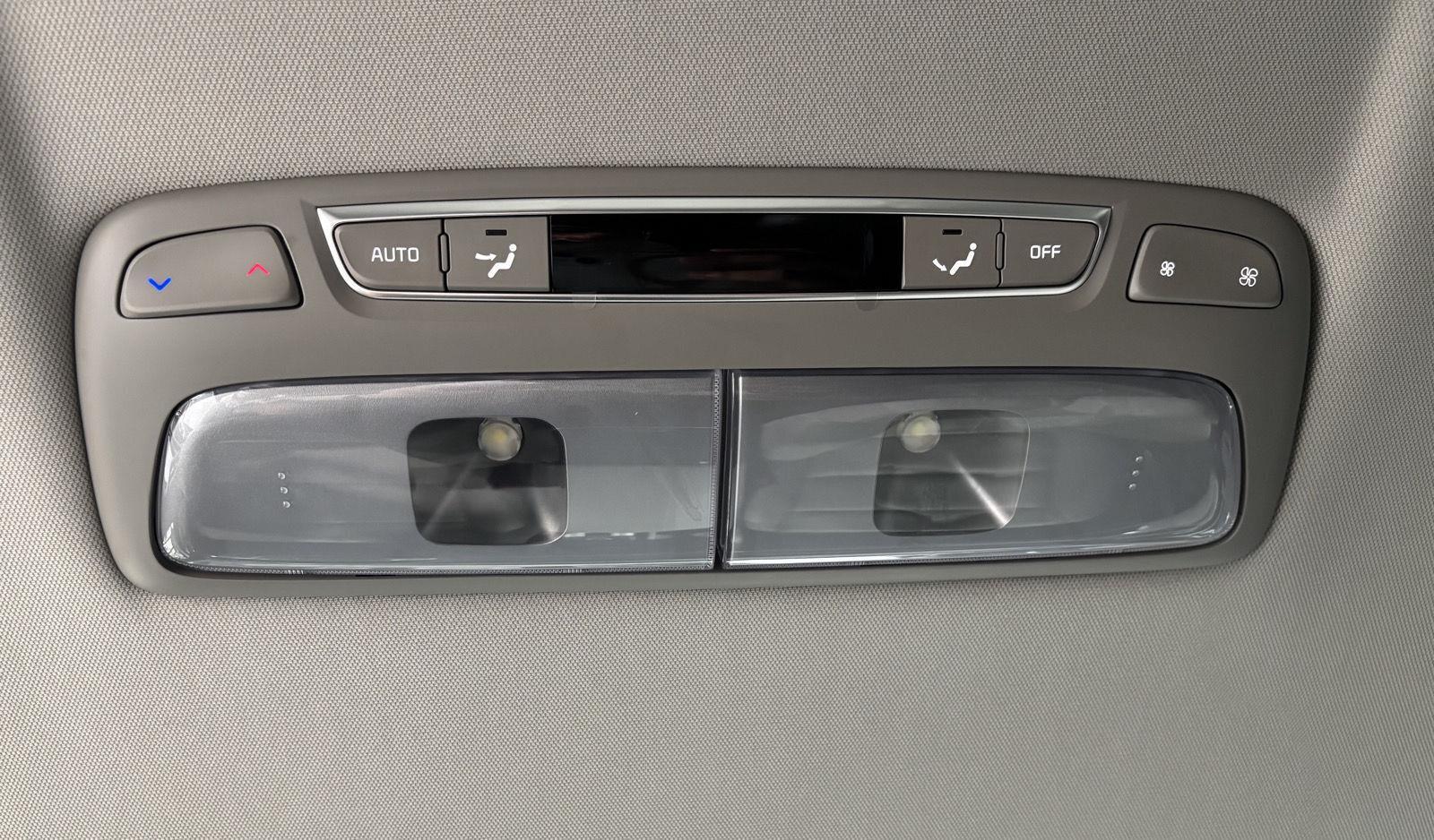 Vehicle photo 41
