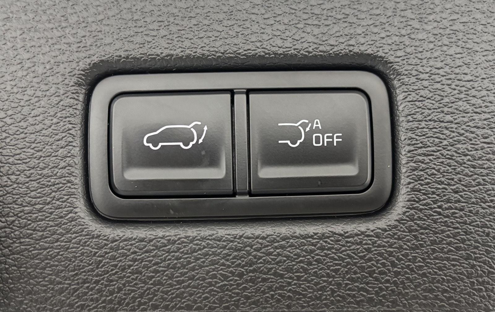 Vehicle photo 46