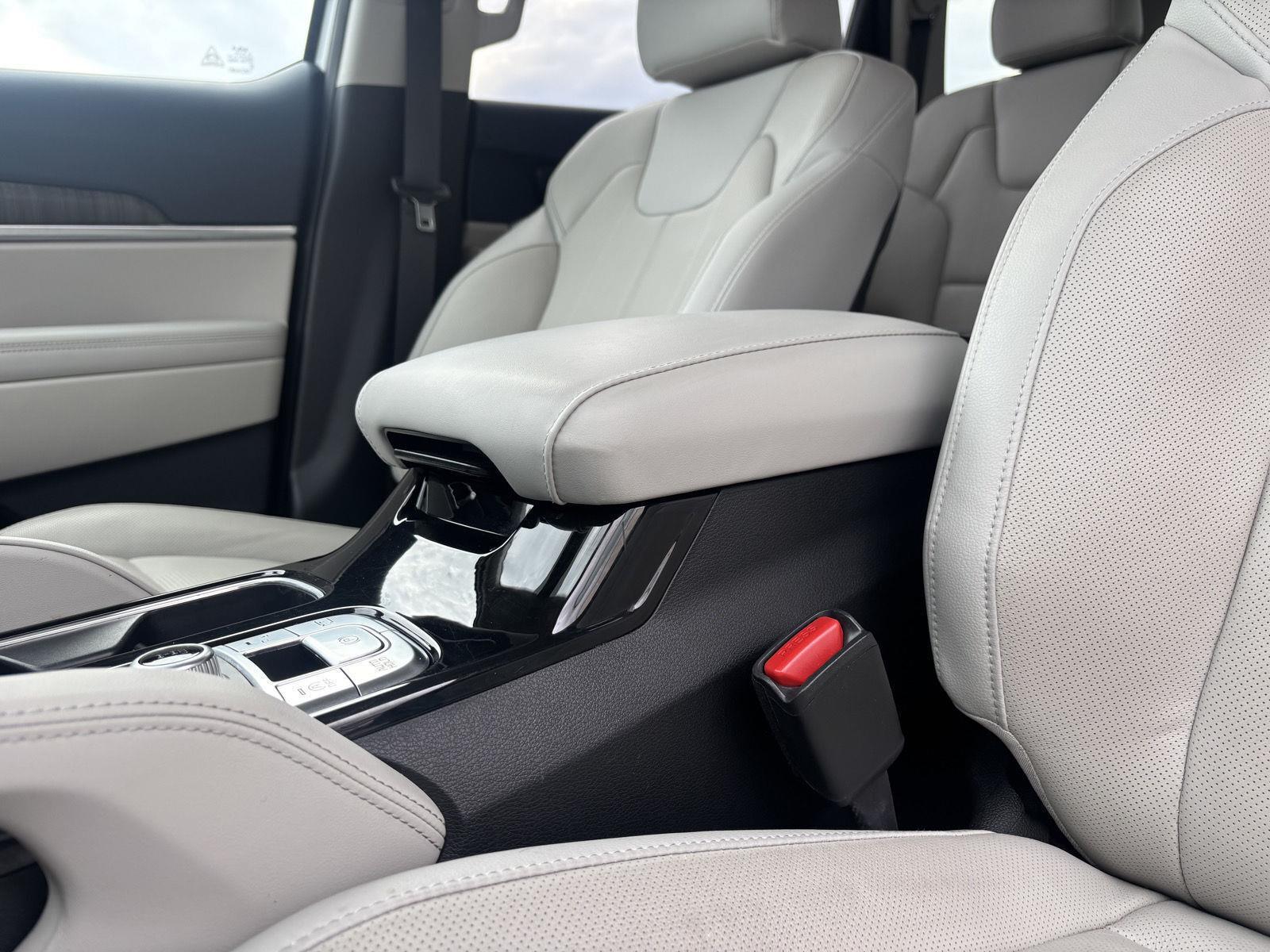 Vehicle photo 42
