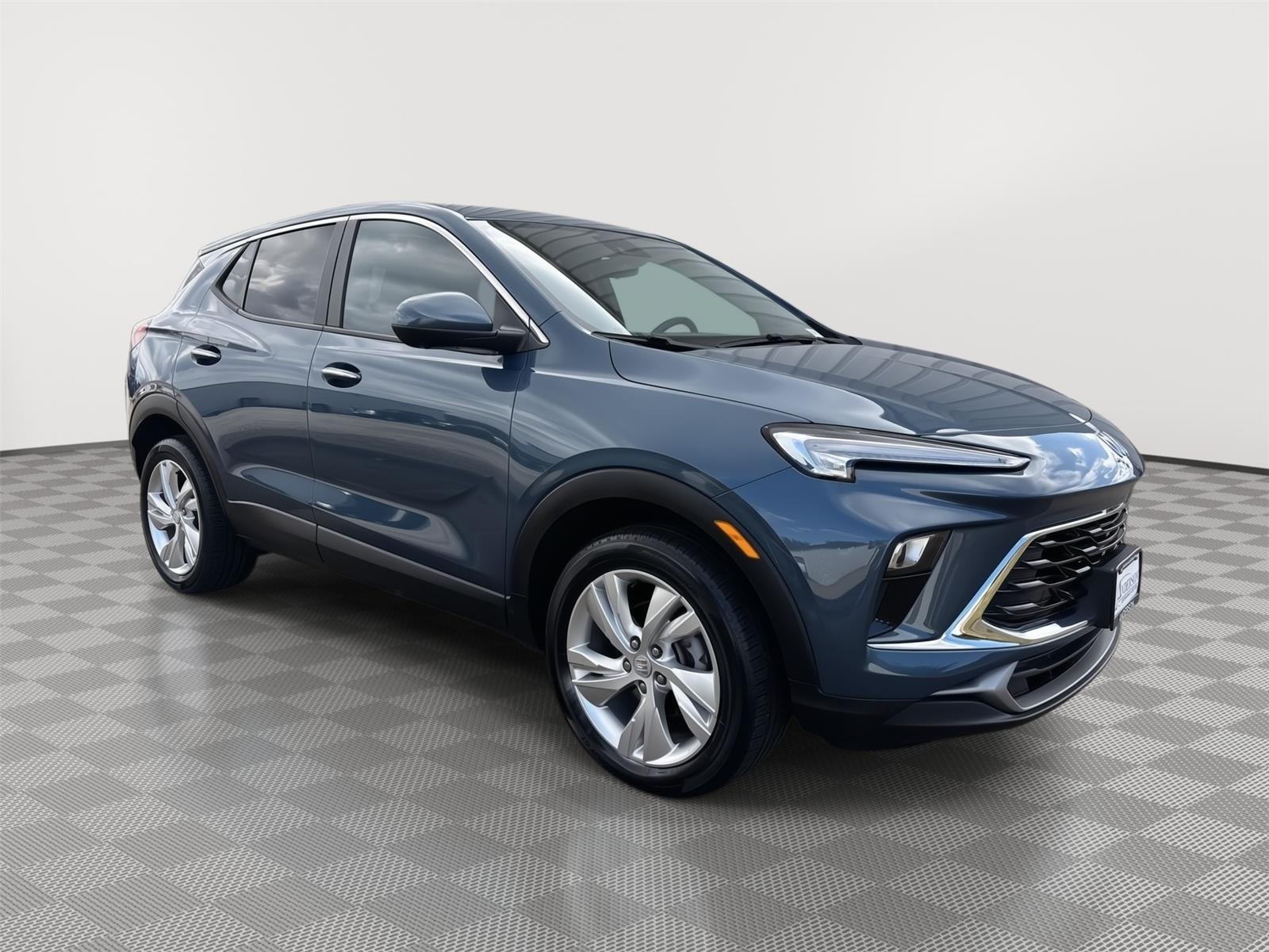 Vehicle photo 6