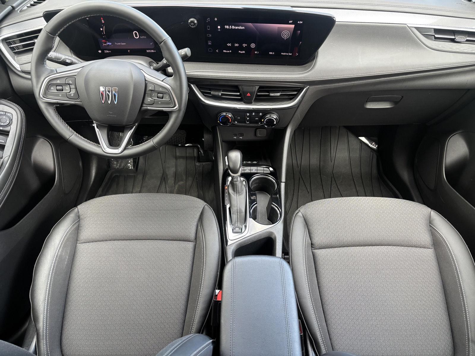 Vehicle photo 22