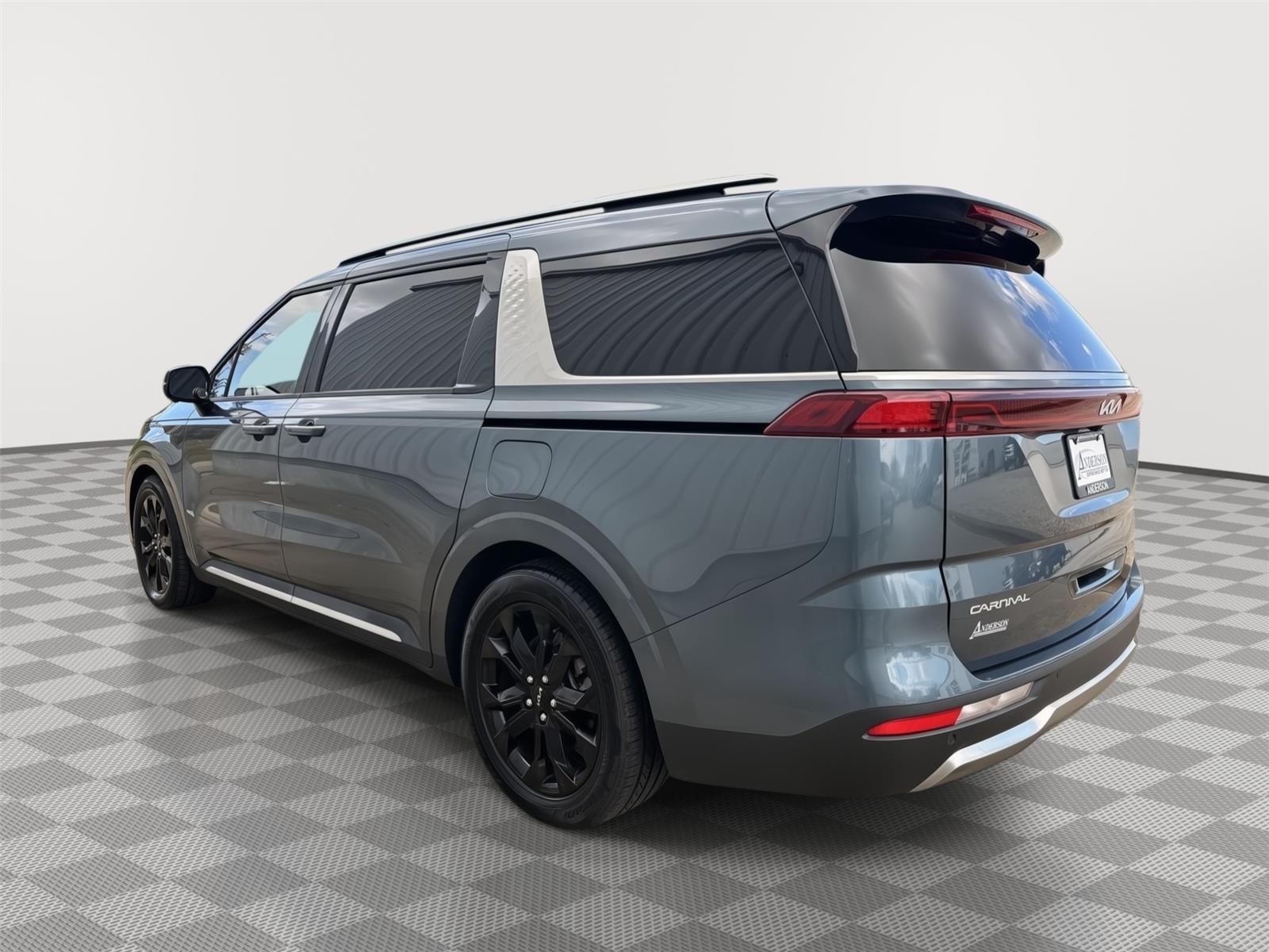Vehicle photo 10