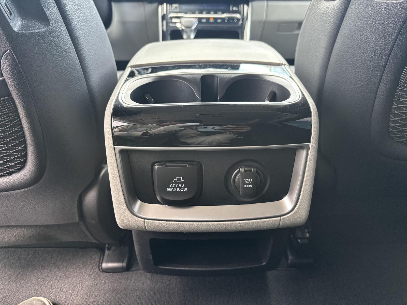 Vehicle photo 43