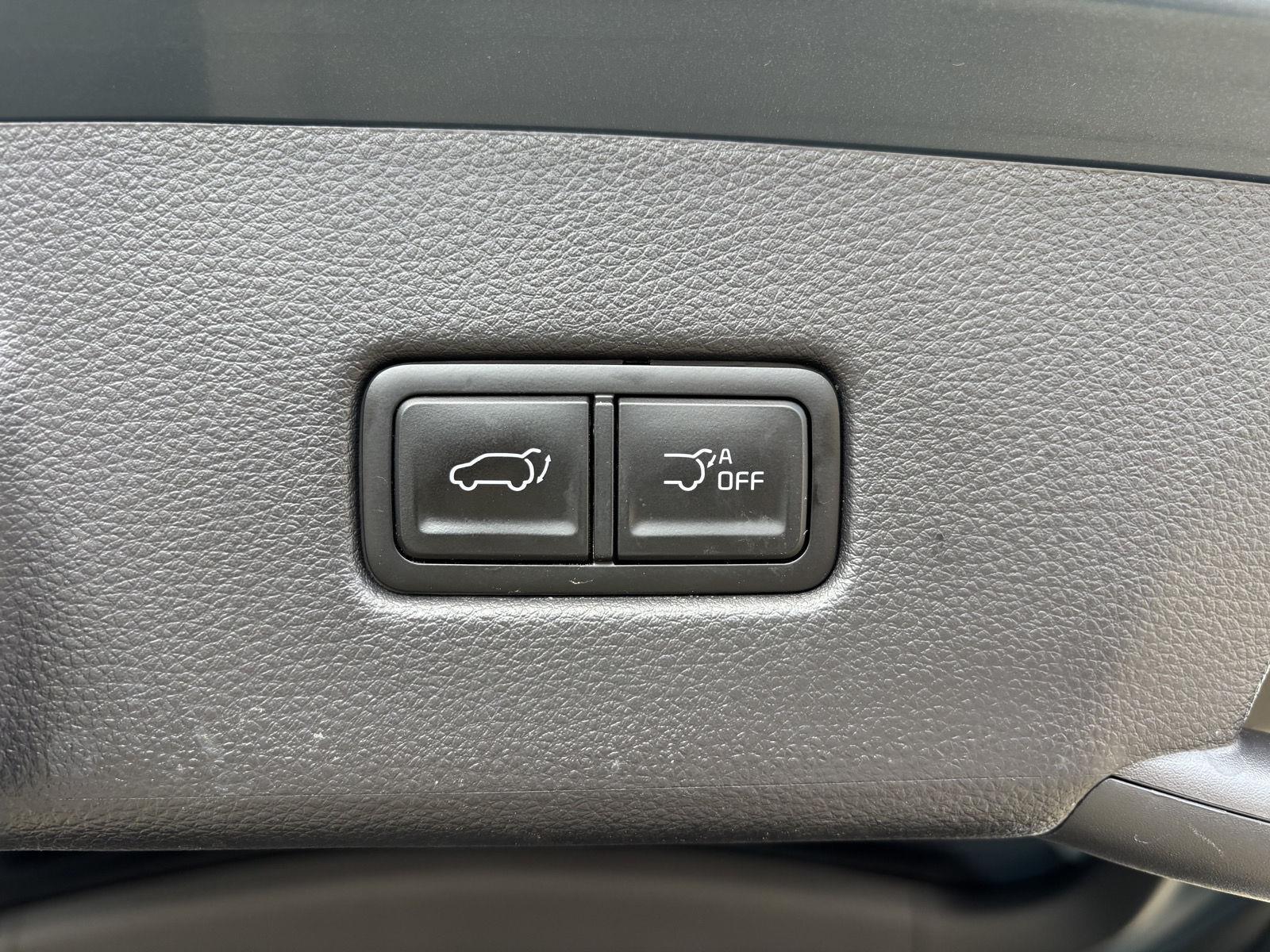 Vehicle photo 47