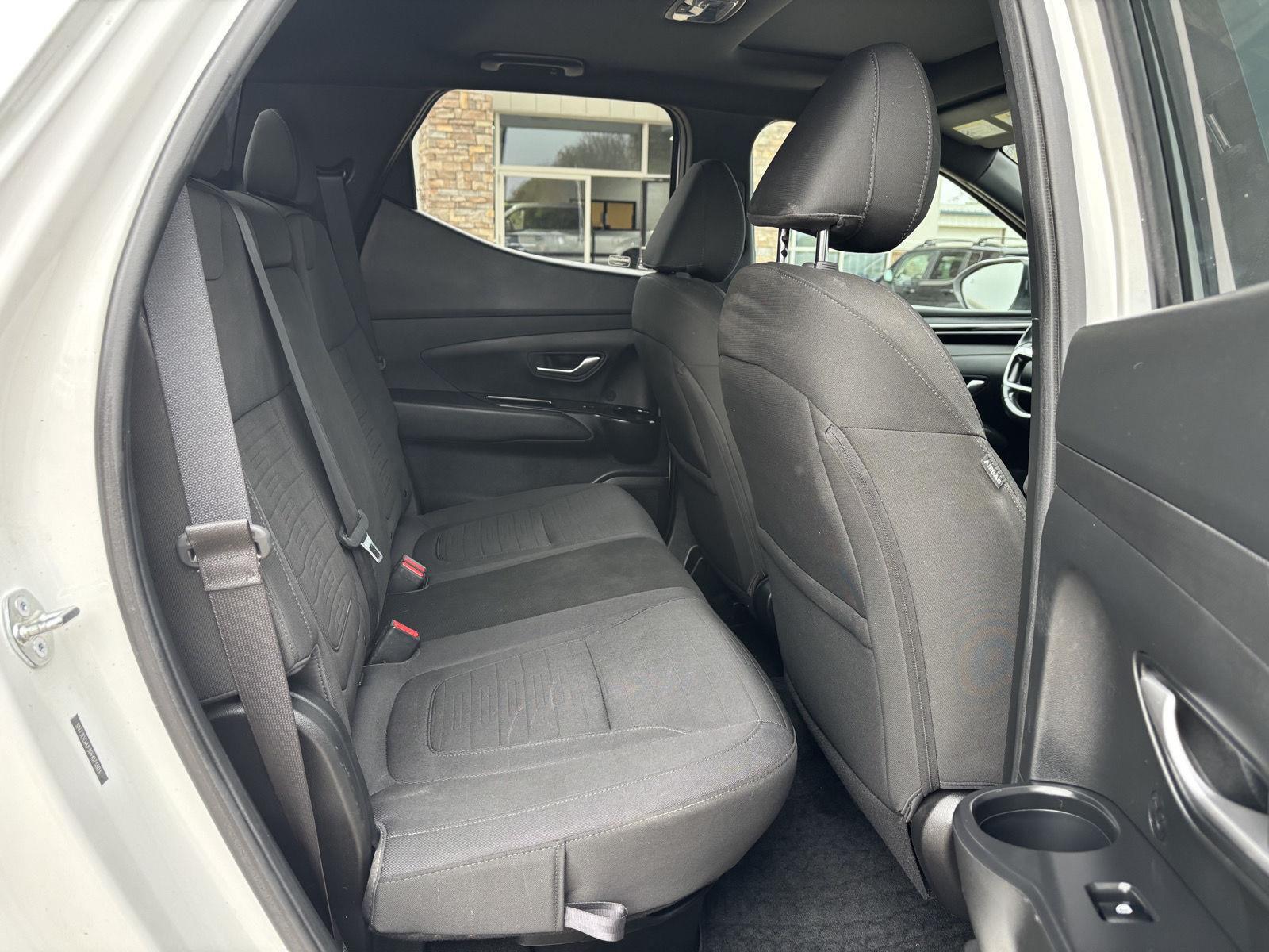 Vehicle photo 31