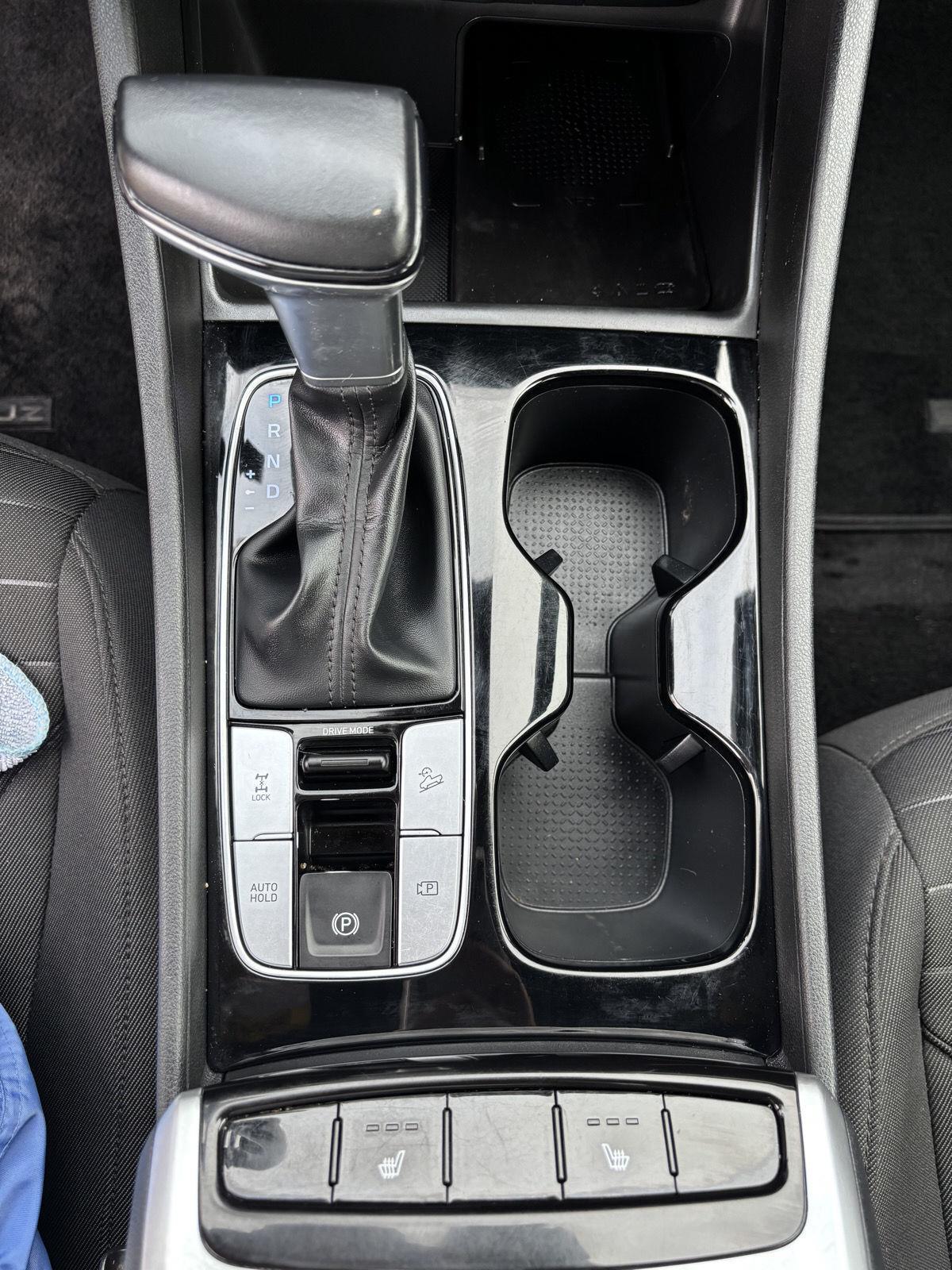 Vehicle photo 35