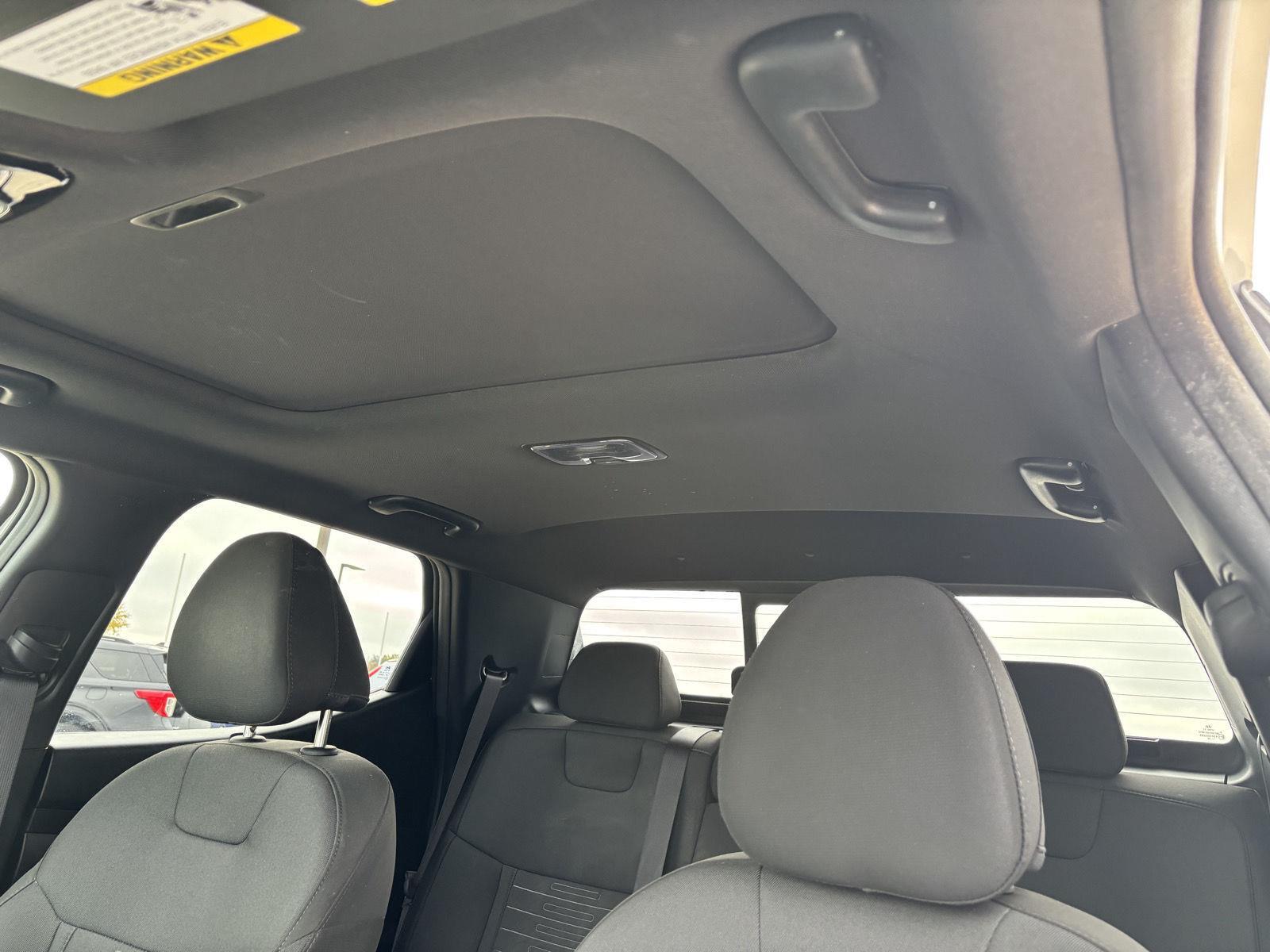 Vehicle photo 36