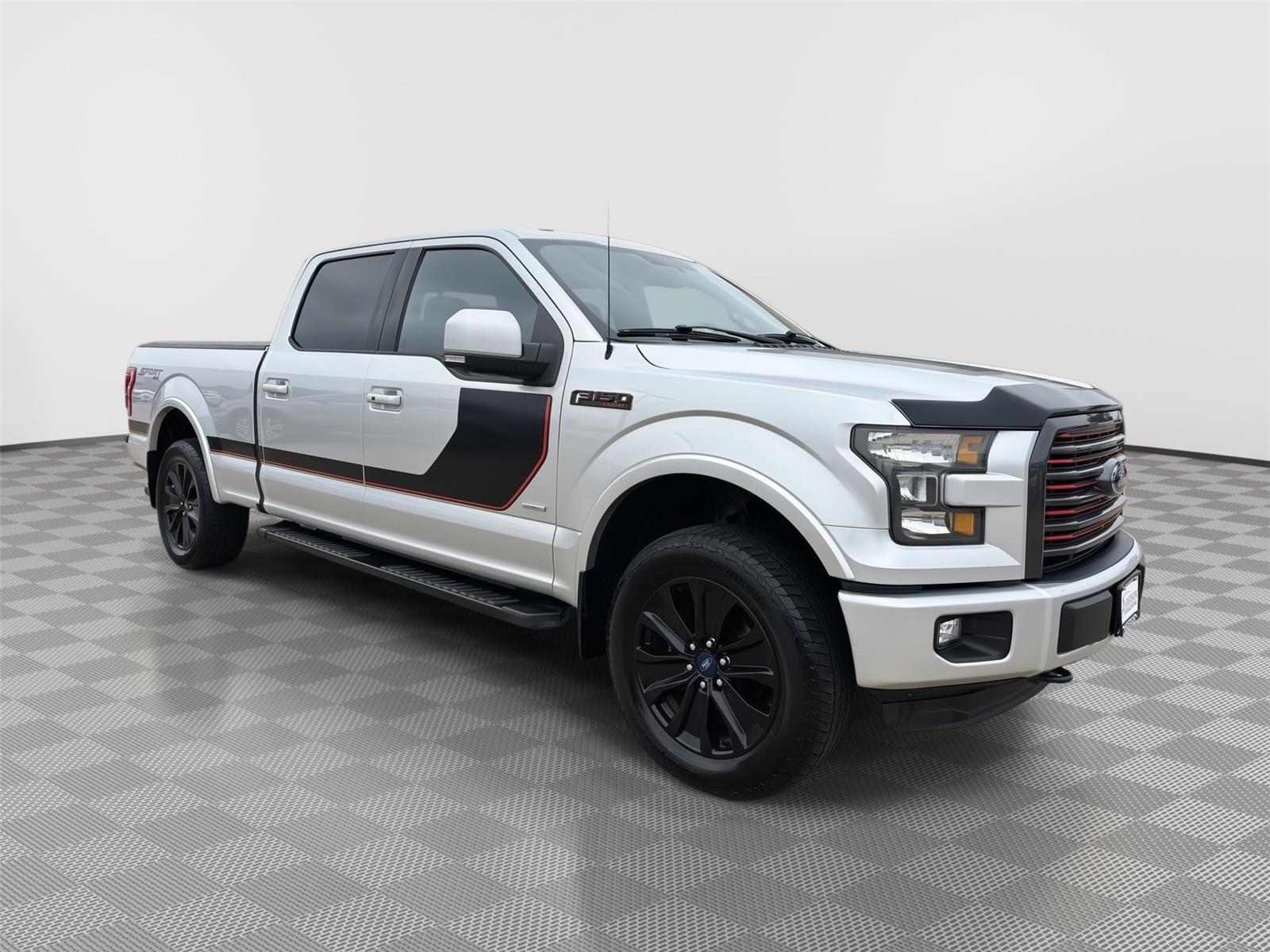 Vehicle photo 6