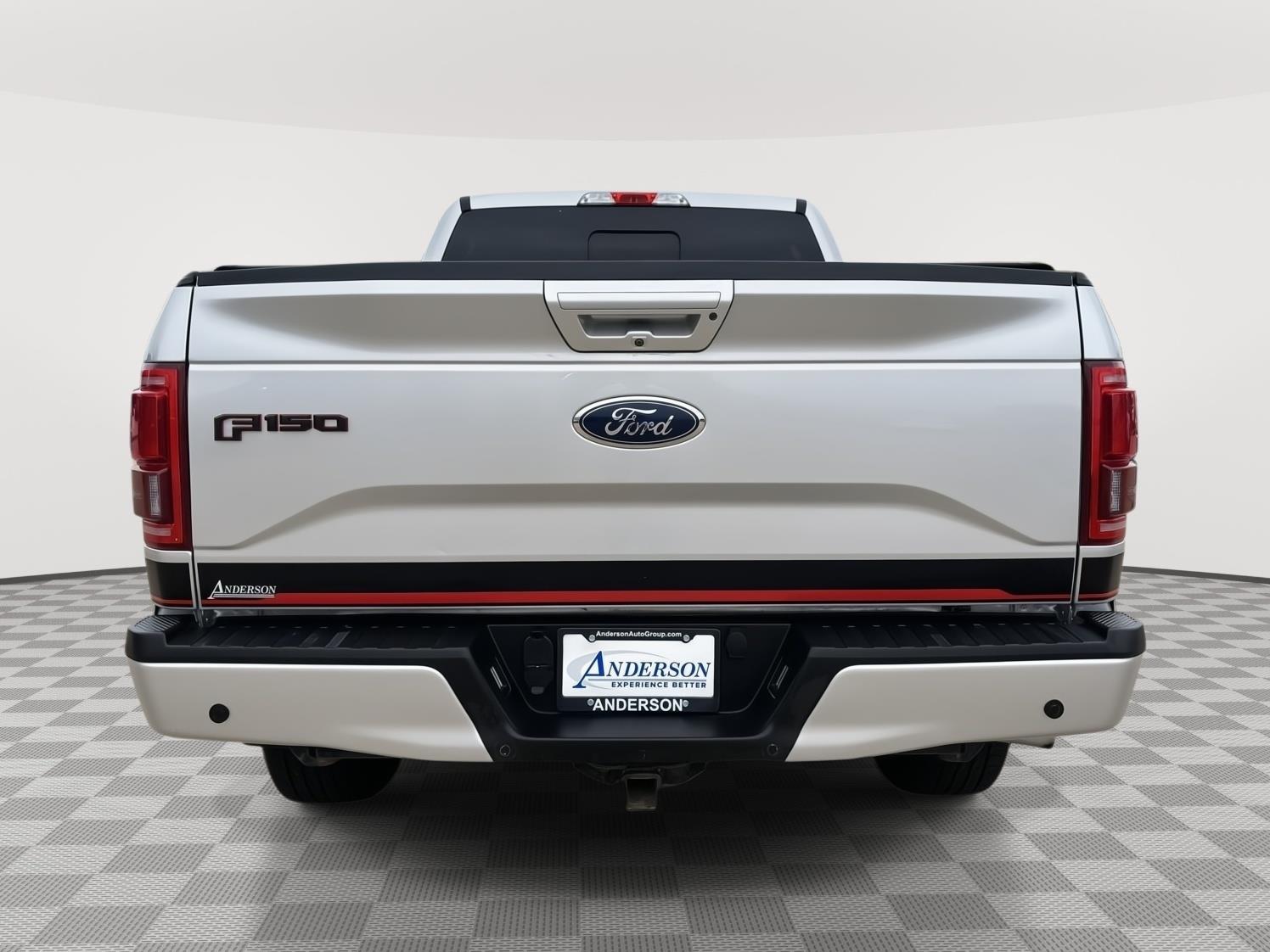 Vehicle photo 9