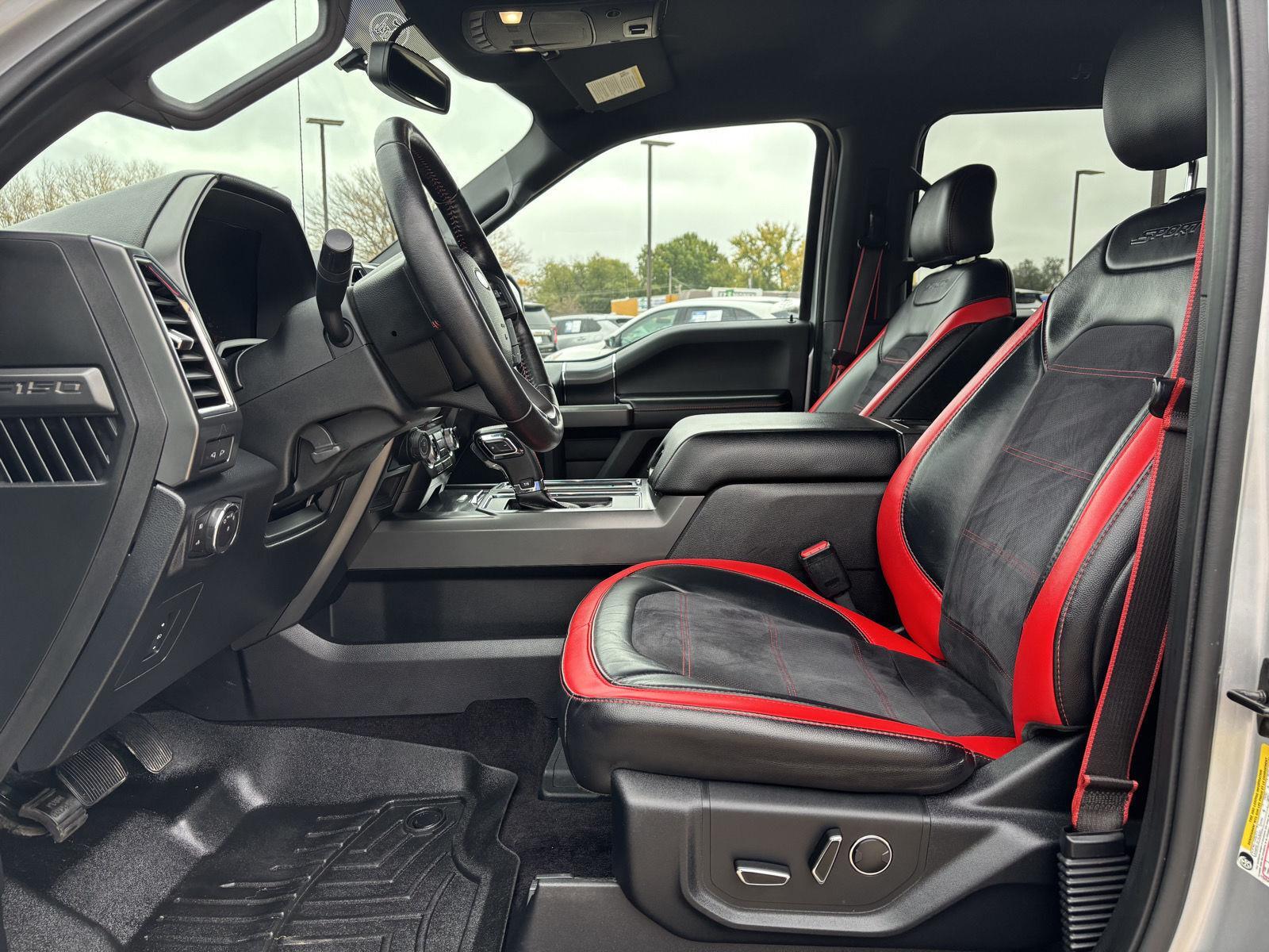 Vehicle photo 19